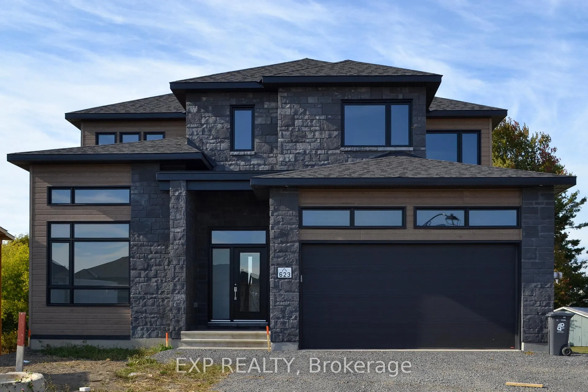 Photo of 623 Montessor Crescent