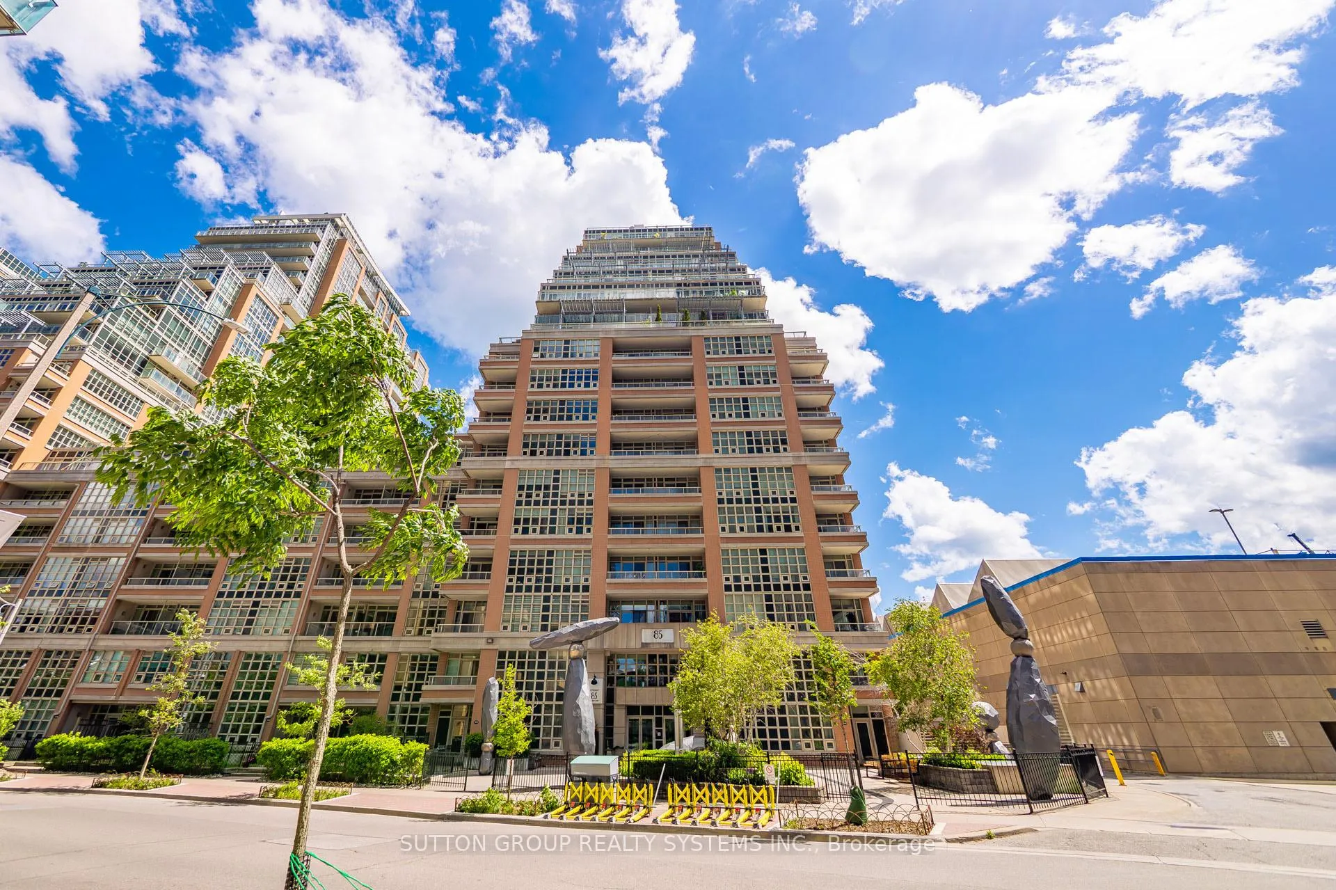 Photo 2 of Unit 607, 85 East Liberty Street, Toronto, Niagara — HOMEH