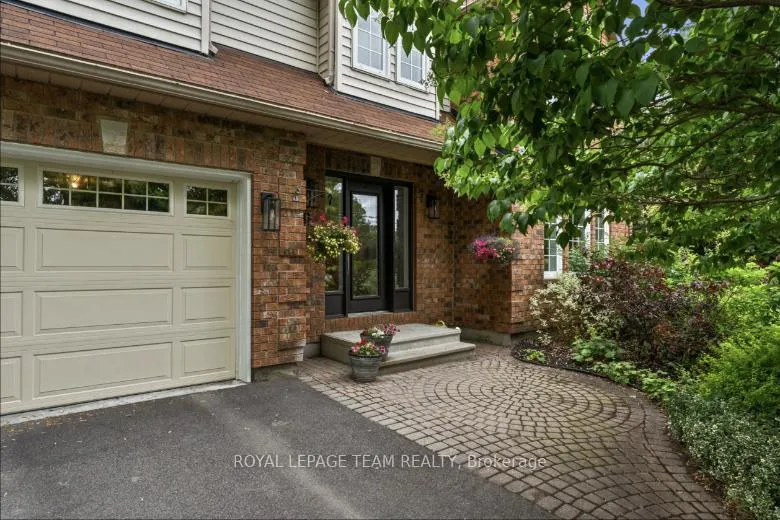 Photo 2 of 1209 Potter Drive, Ottawa, Manotick Village & Manotick Estates — HOMEH