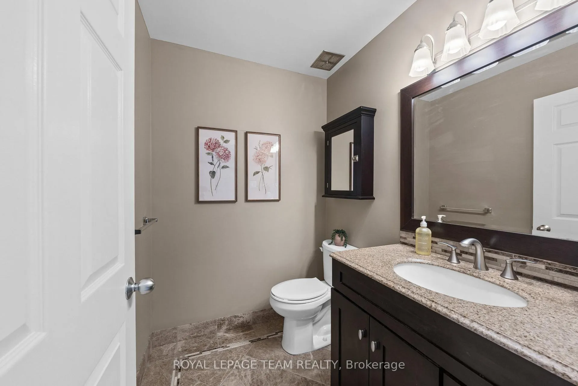 Photo 21 of 1209 Potter Drive, Ottawa, Manotick Village & Manotick Estates — HOMEH