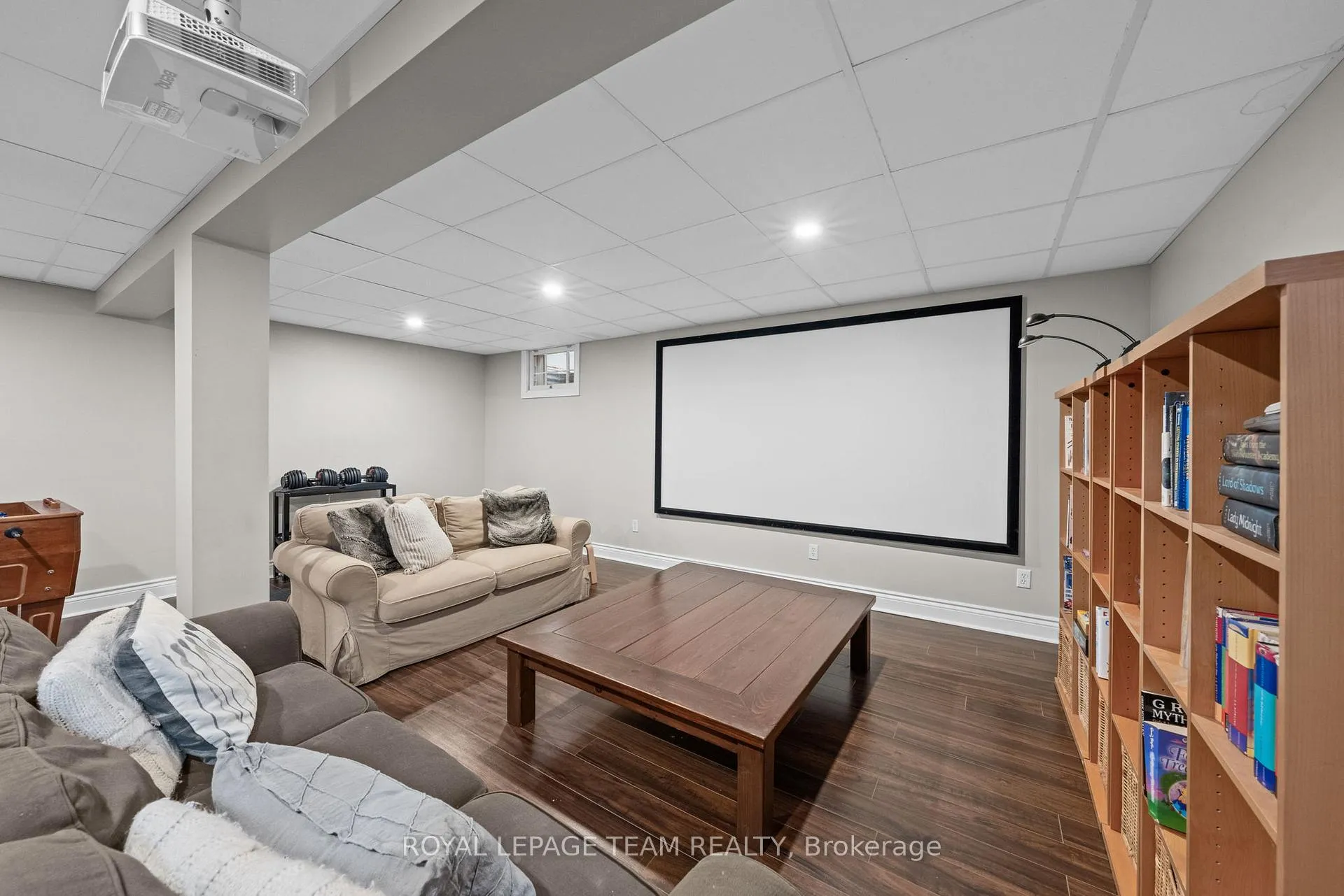 Photo 35 of 1209 Potter Drive, Ottawa, Manotick Village & Manotick Estates — HOMEH
