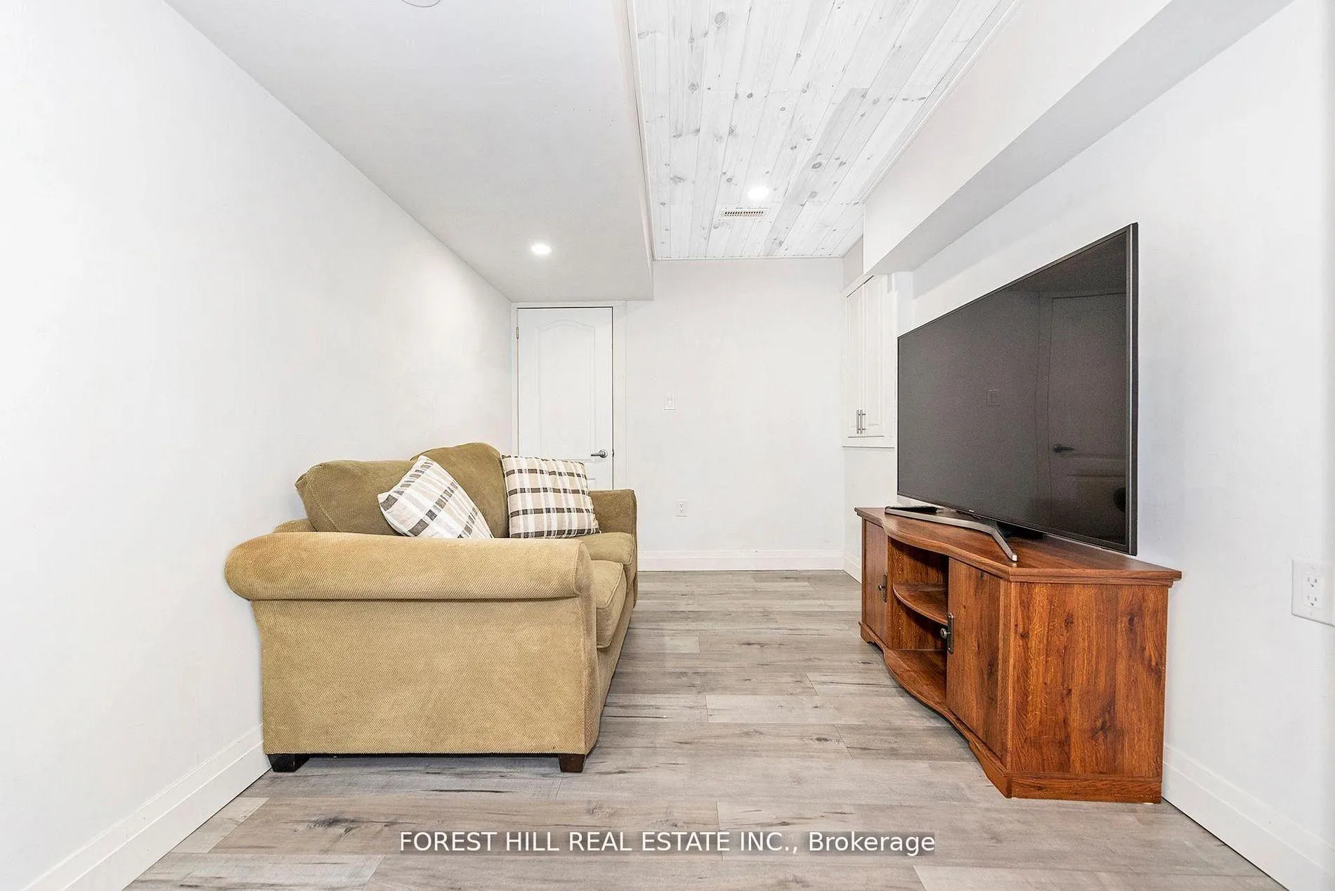 Photo 29 of 488 Linden Drive, Cambridge, Preston Heights — HOMEH