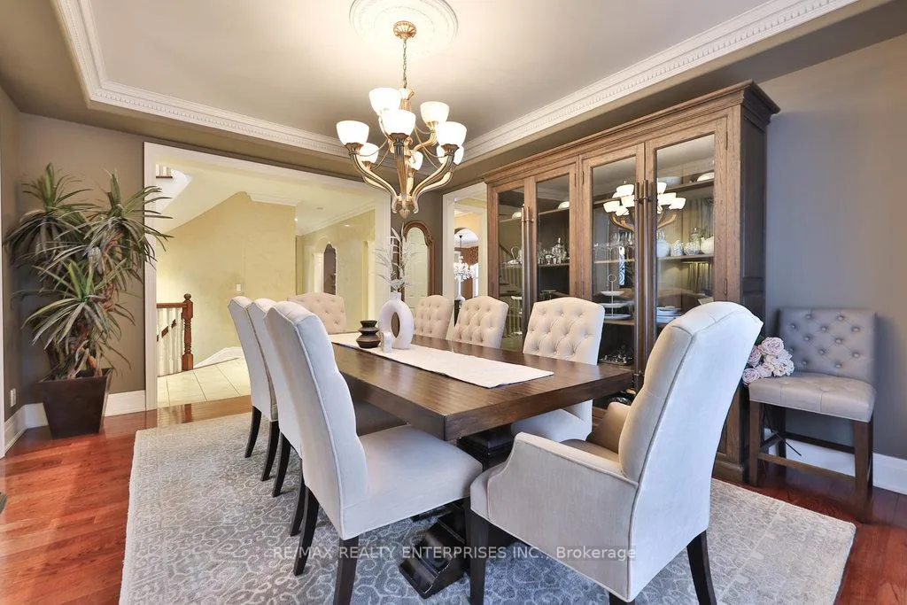 Photo 10 of 683 Canyon Street, Mississauga, Lorne Park — HOMEH