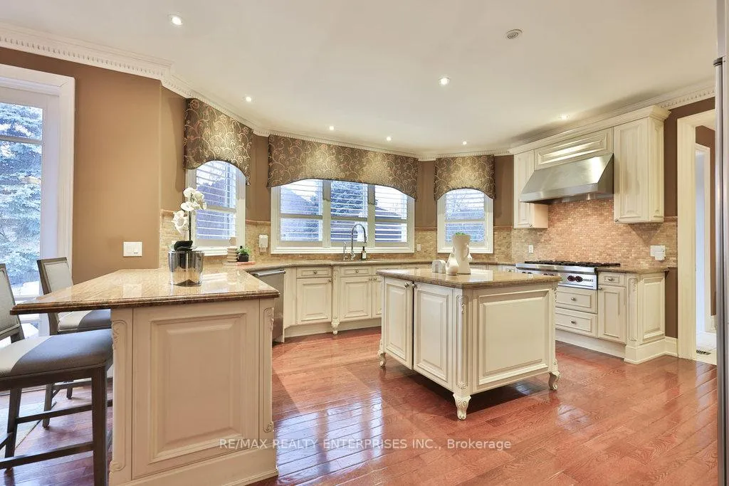 Photo 11 of 683 Canyon Street, Mississauga, Lorne Park — HOMEH
