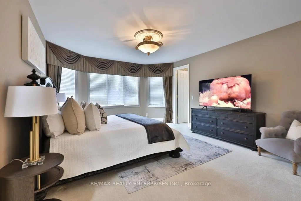 Photo 23 of 683 Canyon Street, Mississauga, Lorne Park — HOMEH