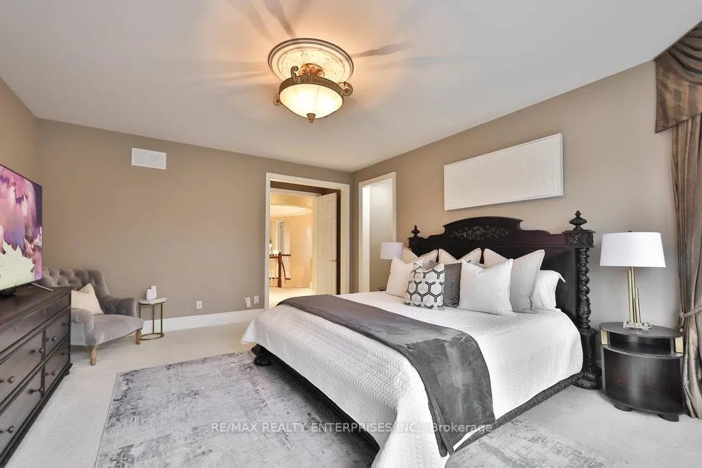 Photo 24 of 683 Canyon Street, Mississauga, Lorne Park — HOMEH