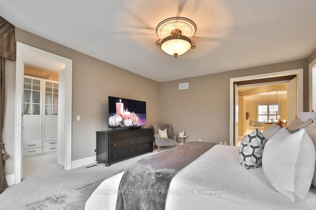 Photo 25 of 683 Canyon Street, Mississauga, Lorne Park — HOMEH