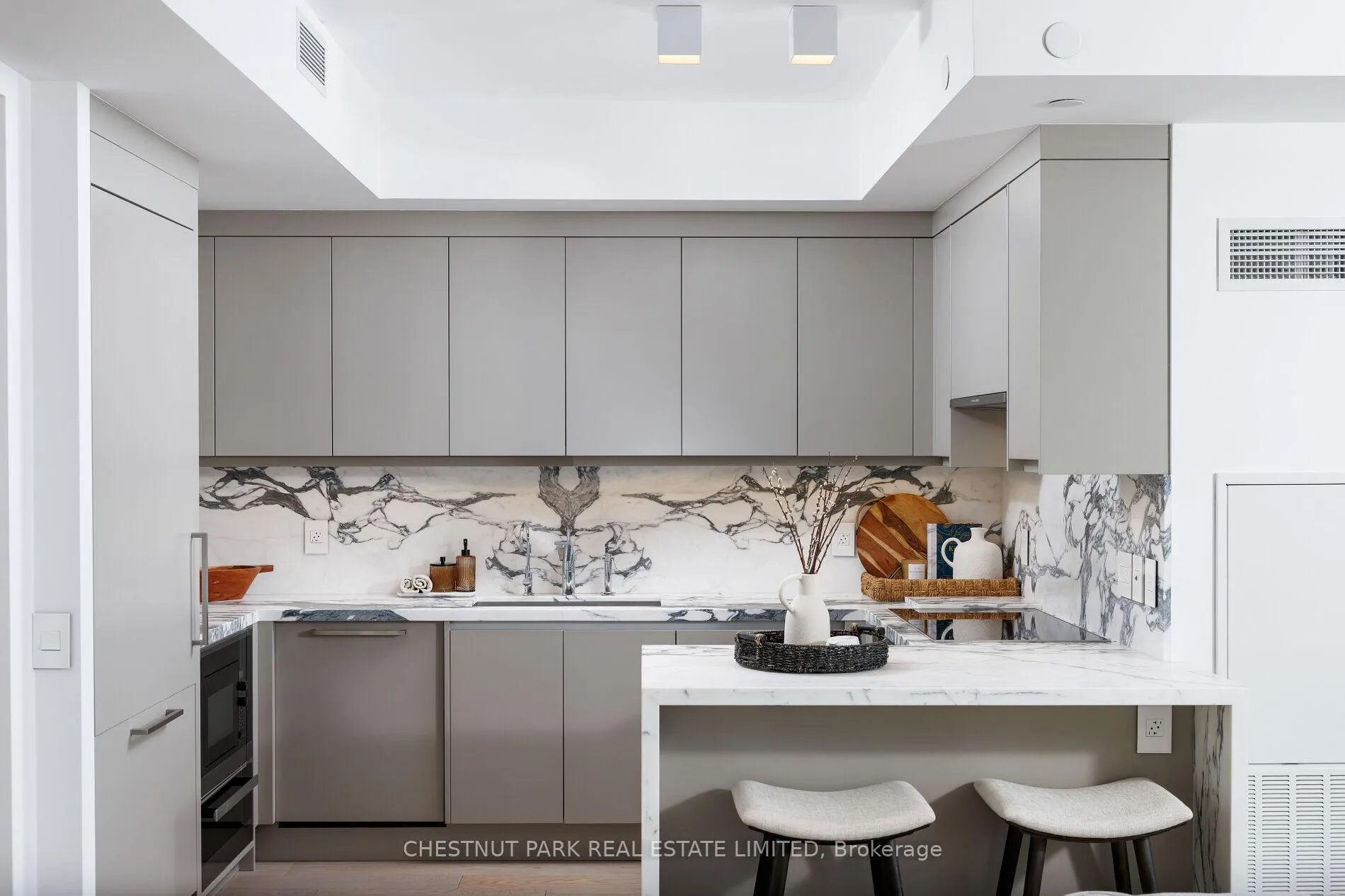 Photo 7 of Unit 3003, 200 Cumberland Street, Toronto, The Annex — HOMEH
