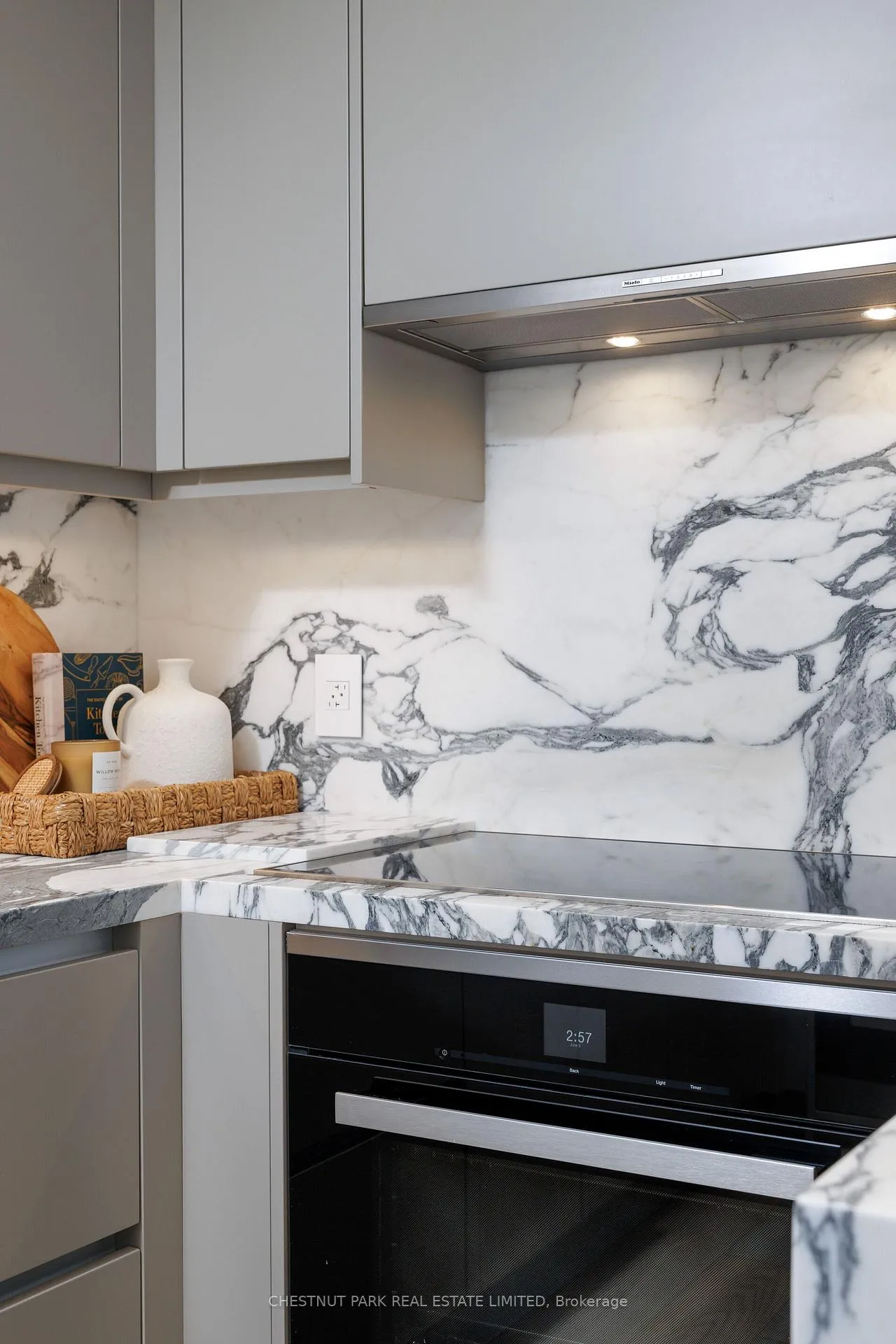 Photo 11 of Unit 3003, 200 Cumberland Street, Toronto, The Annex — HOMEH