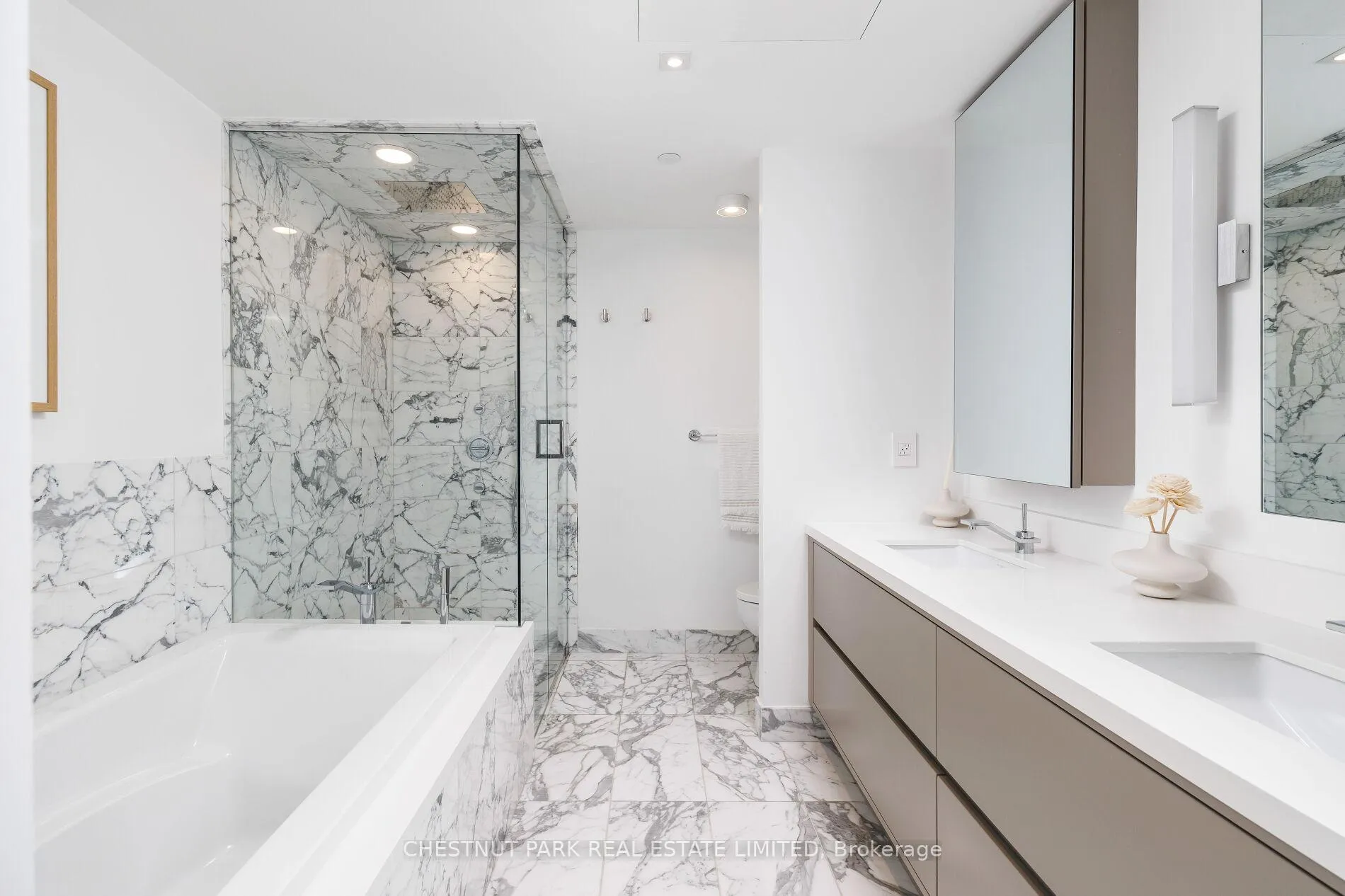 Photo 19 of Unit 3003, 200 Cumberland Street, Toronto, The Annex — HOMEH