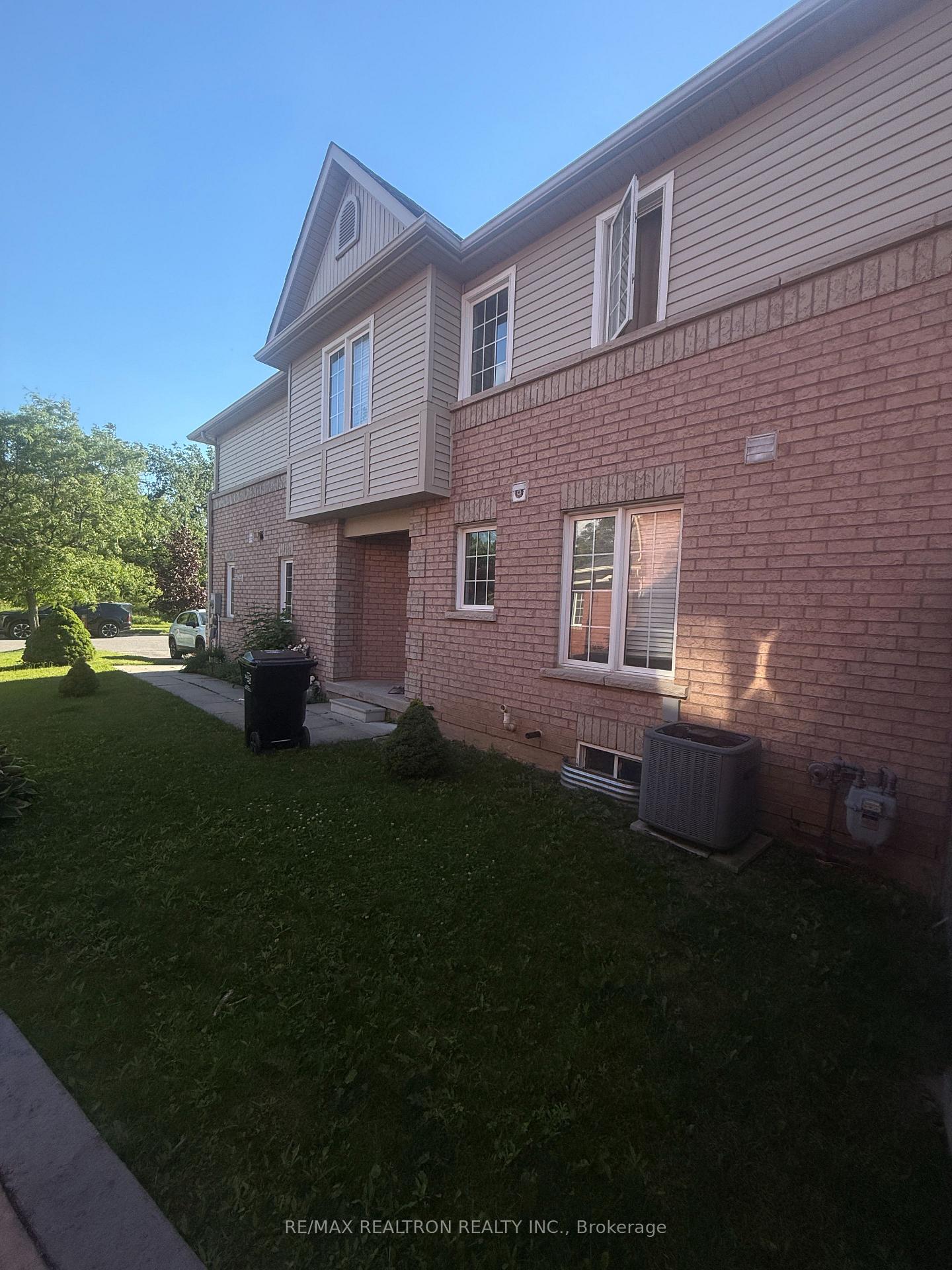 Photo 5 of 1368 Forest Street, Innisfil, Alcona — HOMEH
