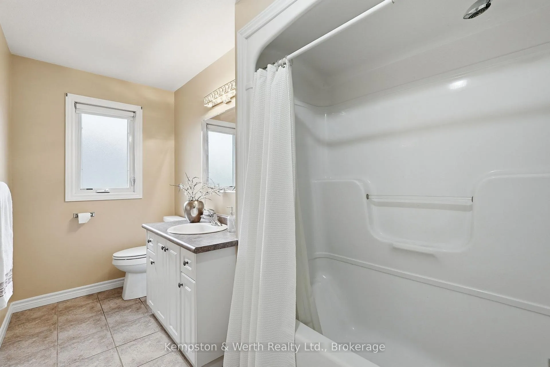 Photo 26 of 900 Boyd Avenue, North Perth, Listowel — HOMEH