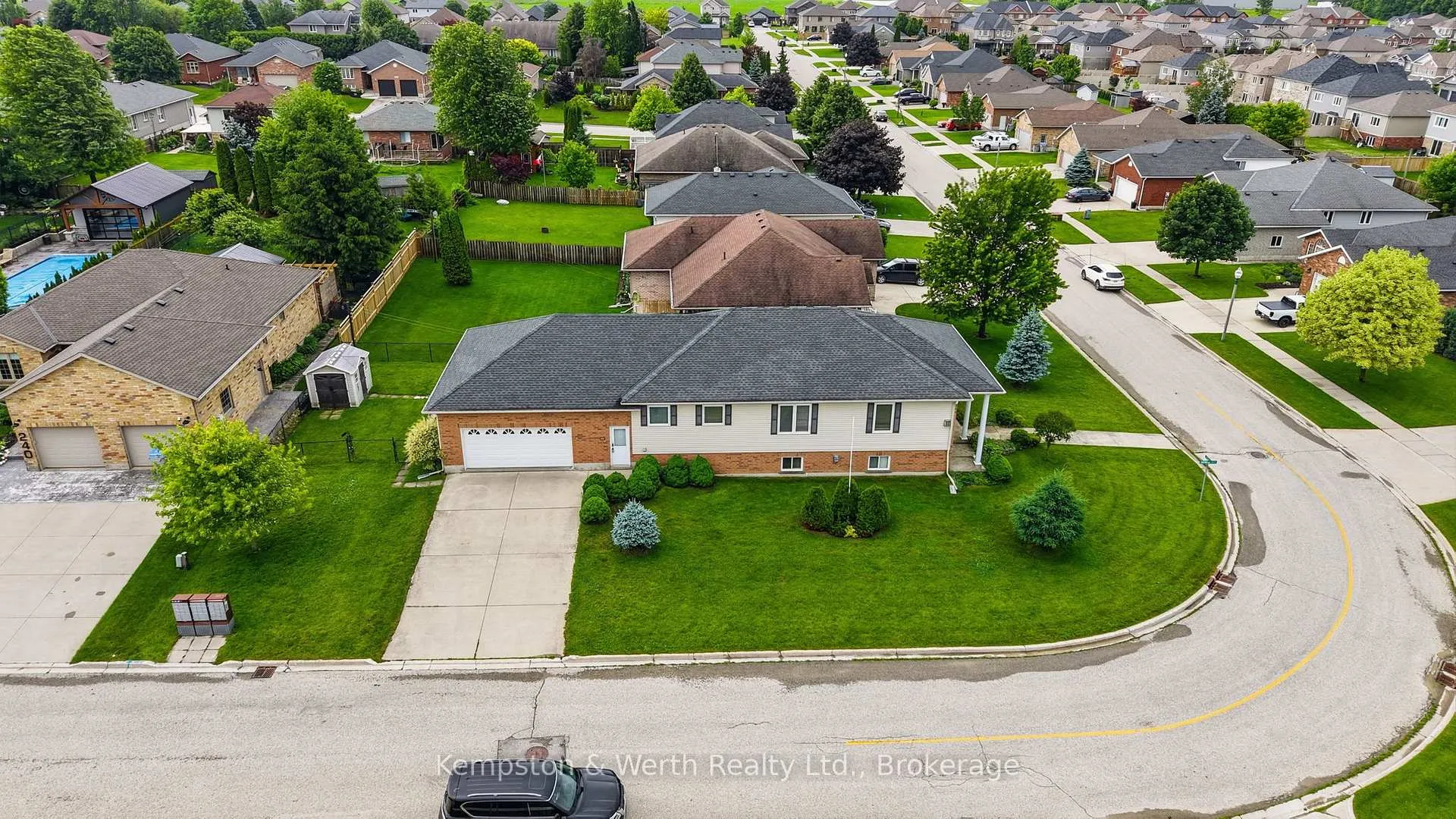 Photo 44 of 900 Boyd Avenue, North Perth, Listowel — HOMEH
