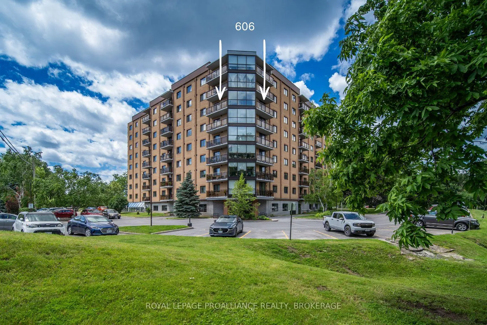 Front of Unit 606, 120 Barrett Court