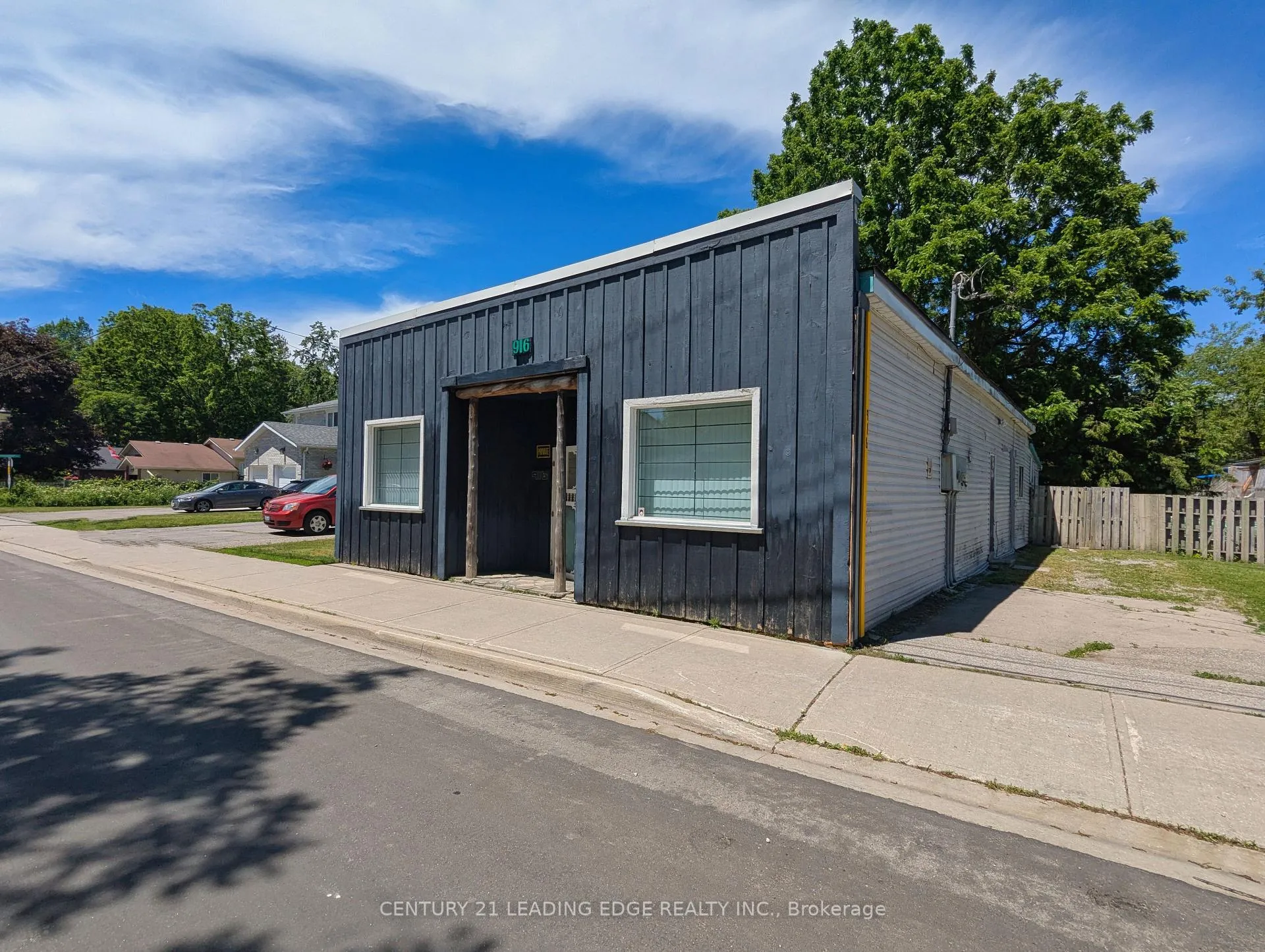 Photo 1 of 916 Lake Drive, Georgina, Sutton & Jackson's Point — HOMEH