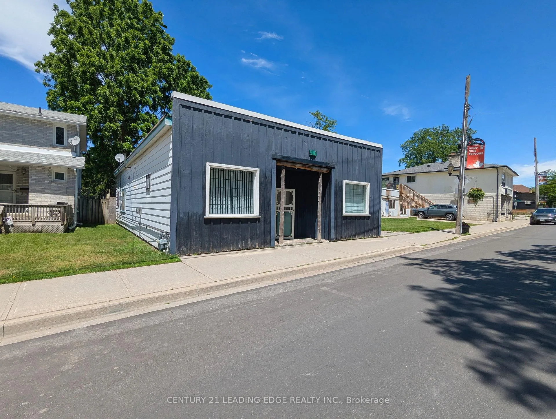 Photo 2 of 916 Lake Drive, Georgina, Sutton & Jackson's Point — HOMEH