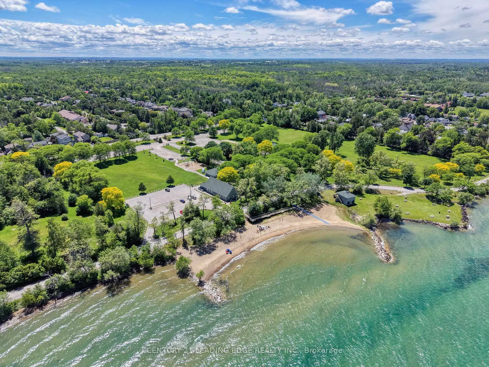 Photo 10 of 916 Lake Drive, Georgina, Sutton & Jackson's Point — HOMEH