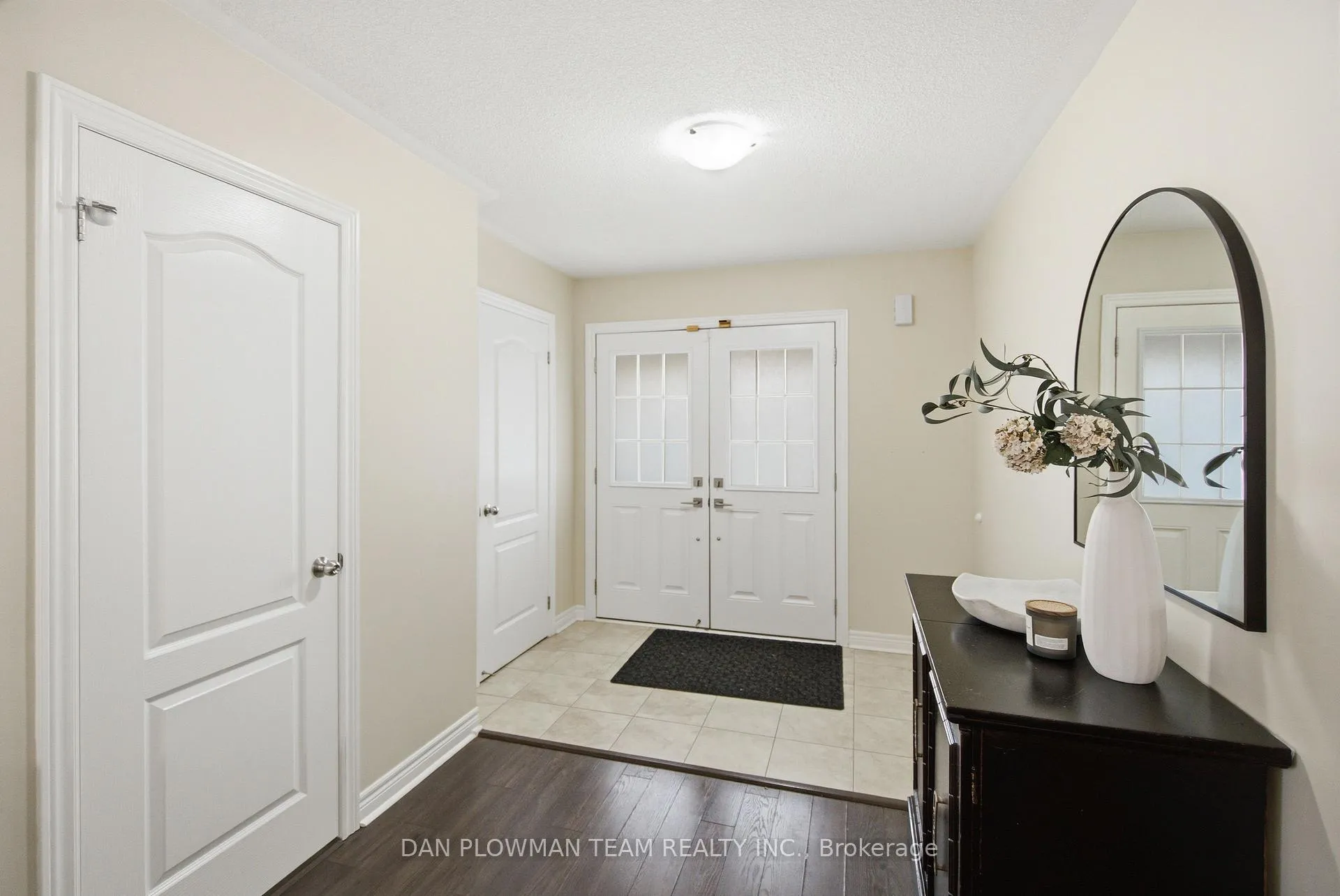 Photo 3 of 1995 Queensbury Drive, Oshawa, Taunton — HOMEH