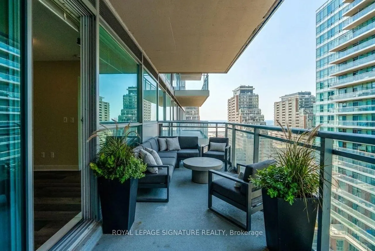 Photo 3 of Unit 1501, 80 Western Battery Road, Toronto, Niagara — HOMEH