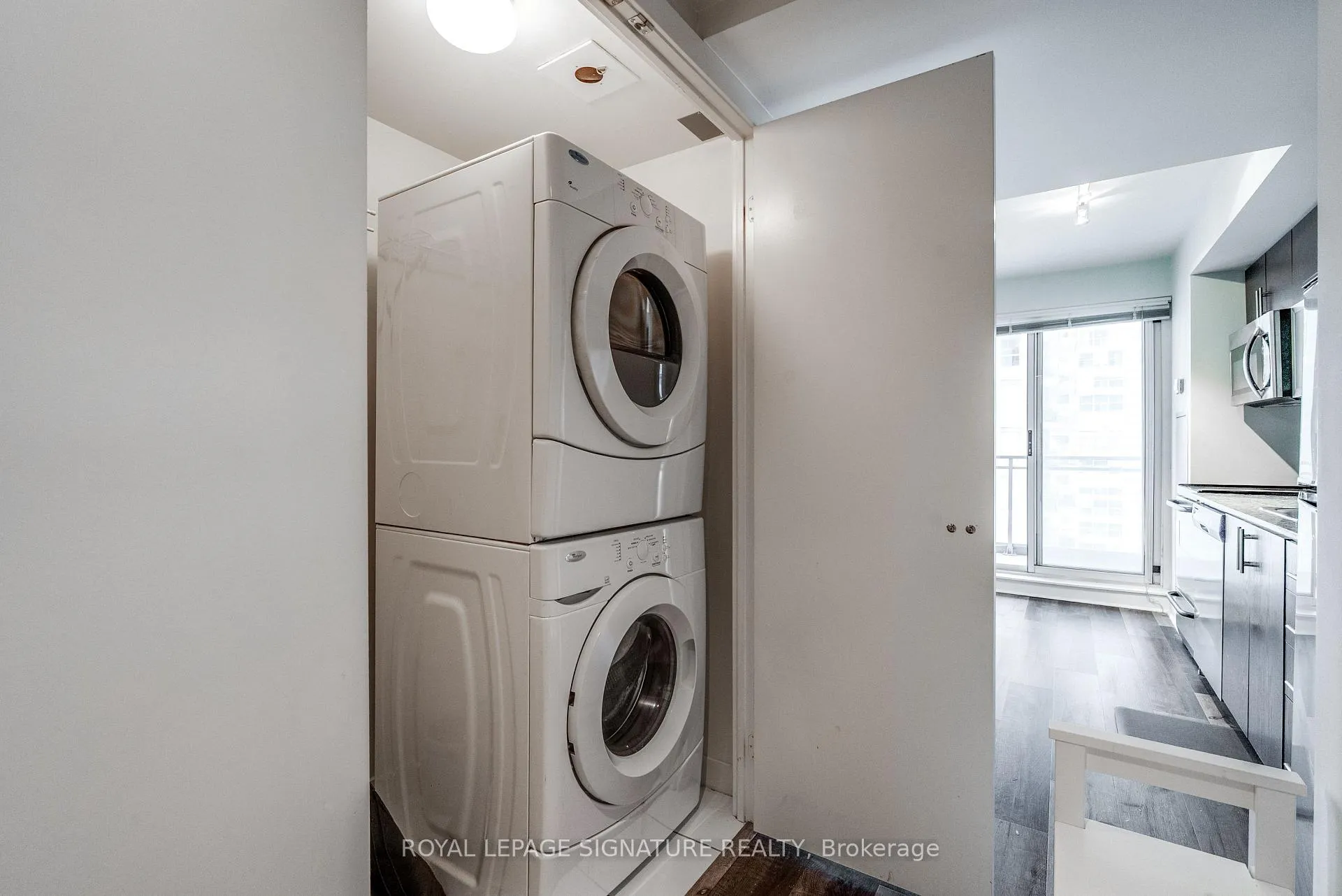 Photo 7 of Unit 1501, 80 Western Battery Road, Toronto, Niagara — HOMEH