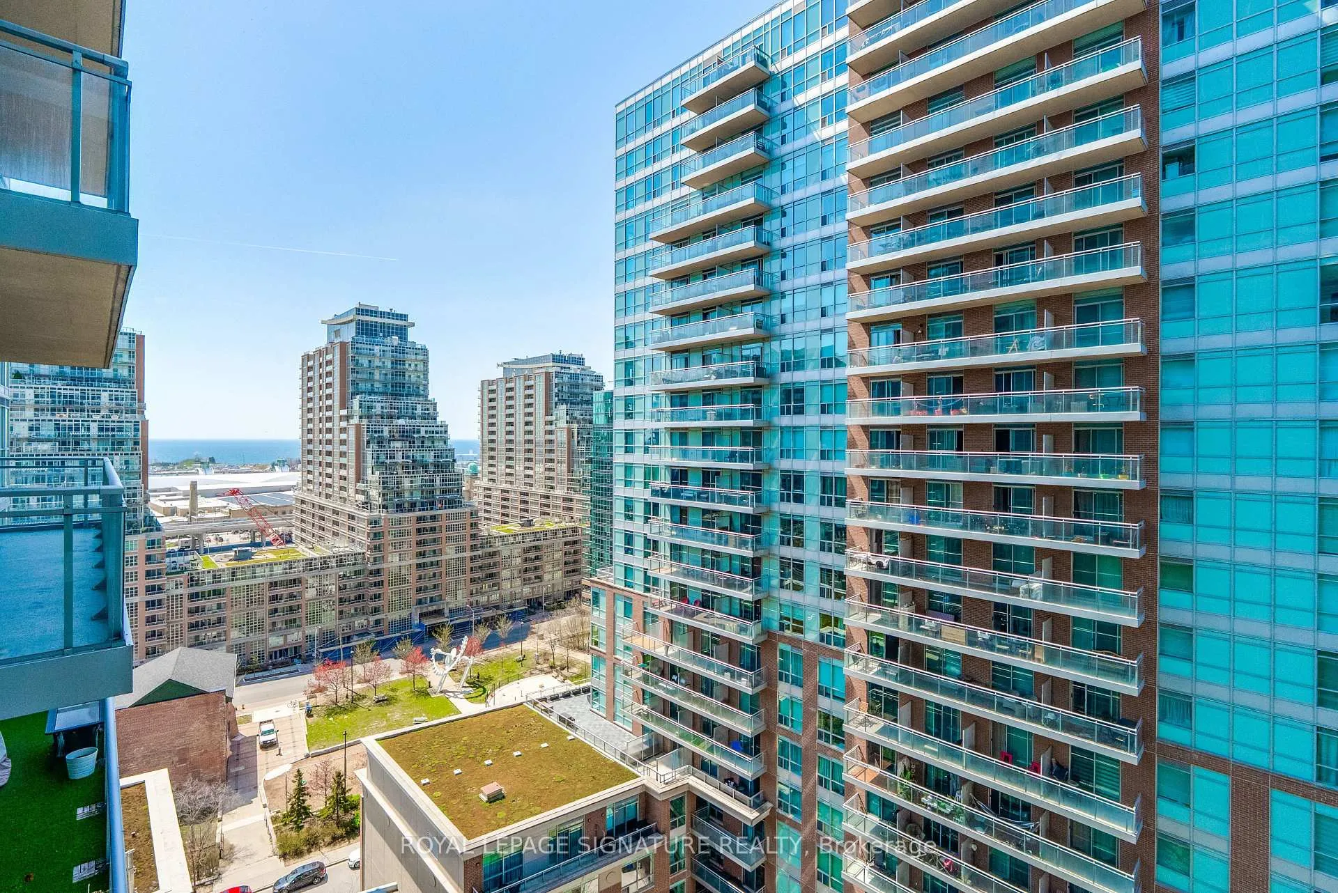 Photo 8 of Unit 1501, 80 Western Battery Road, Toronto, Niagara — HOMEH