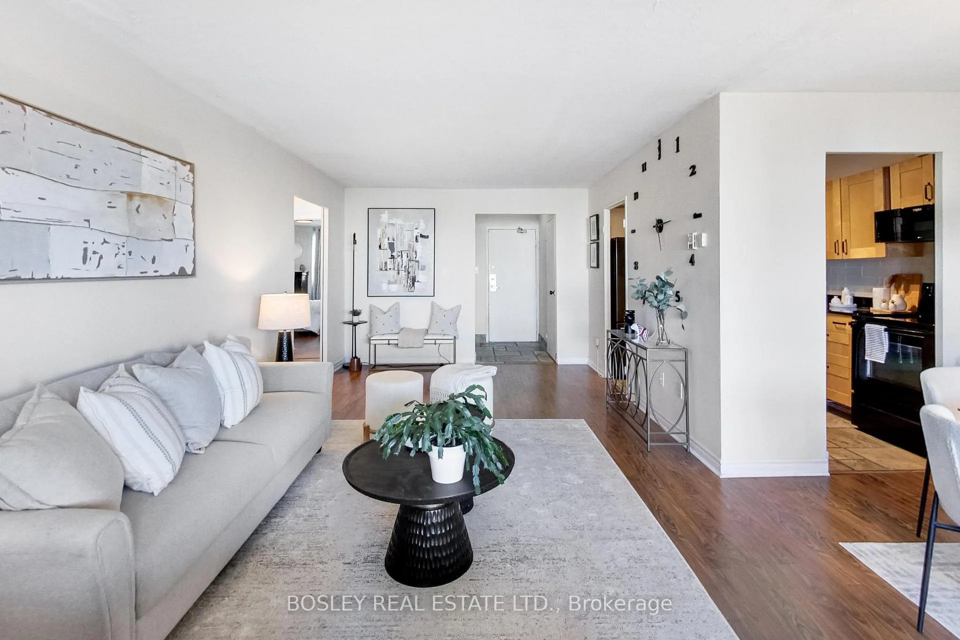 Photo 15 of Unit 1902, 3 Massey Square, Toronto, Crescent Town — HOMEH