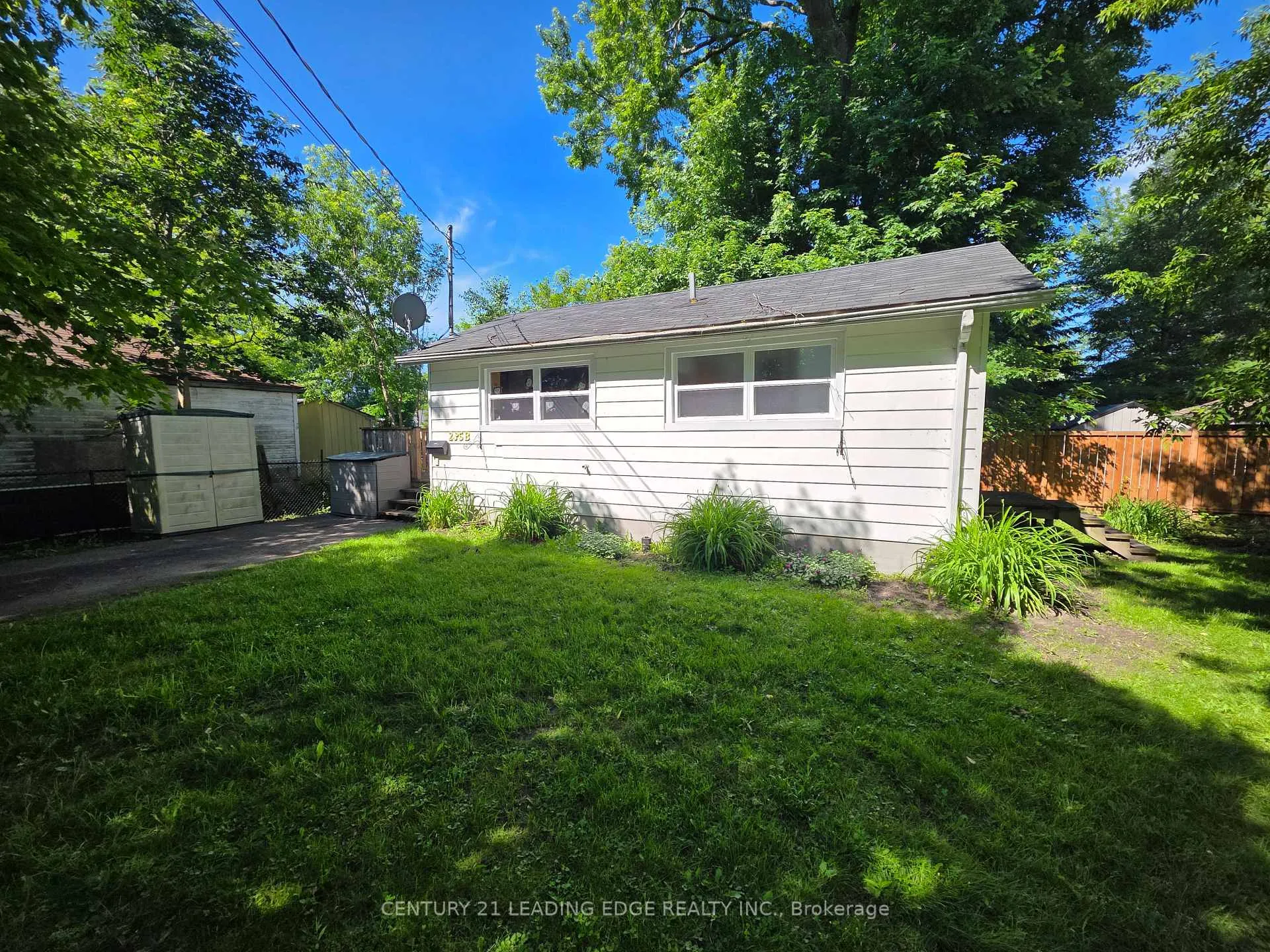 Photo 3 of Unit B, 235 Bayview Avenue, Georgina, Keswick South — HOMEH
