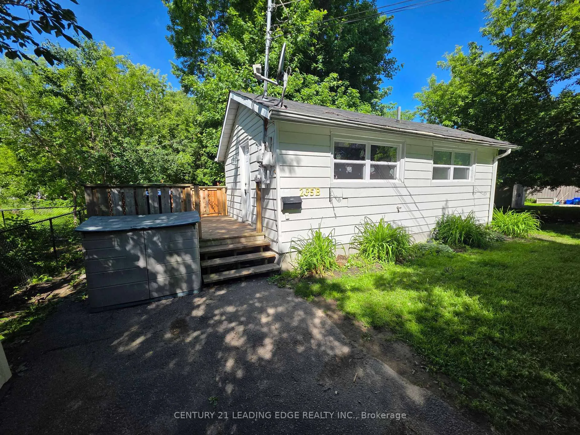 Photo 5 of Unit B, 235 Bayview Avenue, Georgina, Keswick South — HOMEH