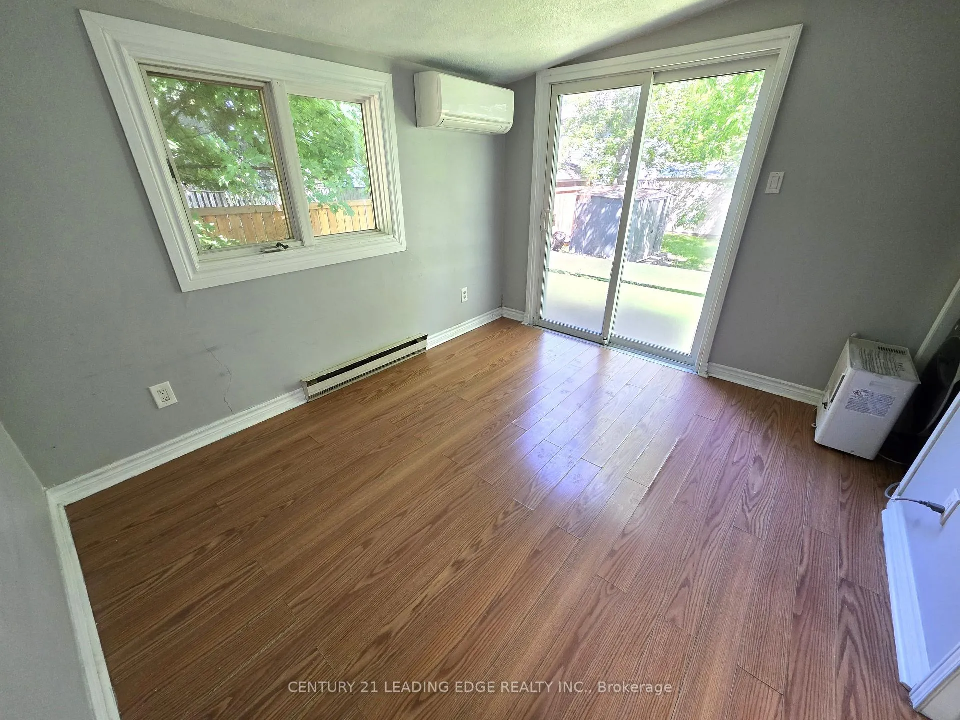 Photo 8 of Unit B, 235 Bayview Avenue, Georgina, Keswick South — HOMEH