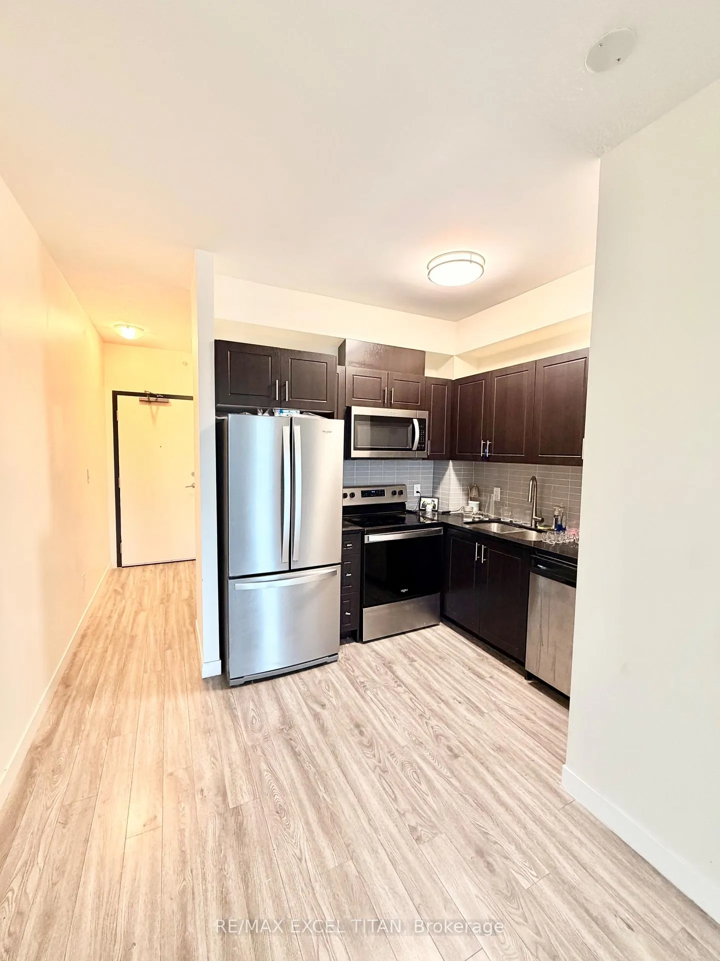 Photo 9 of Unit 703, 128 King Street N, Waterloo, Downtown Waterloo — HOMEH