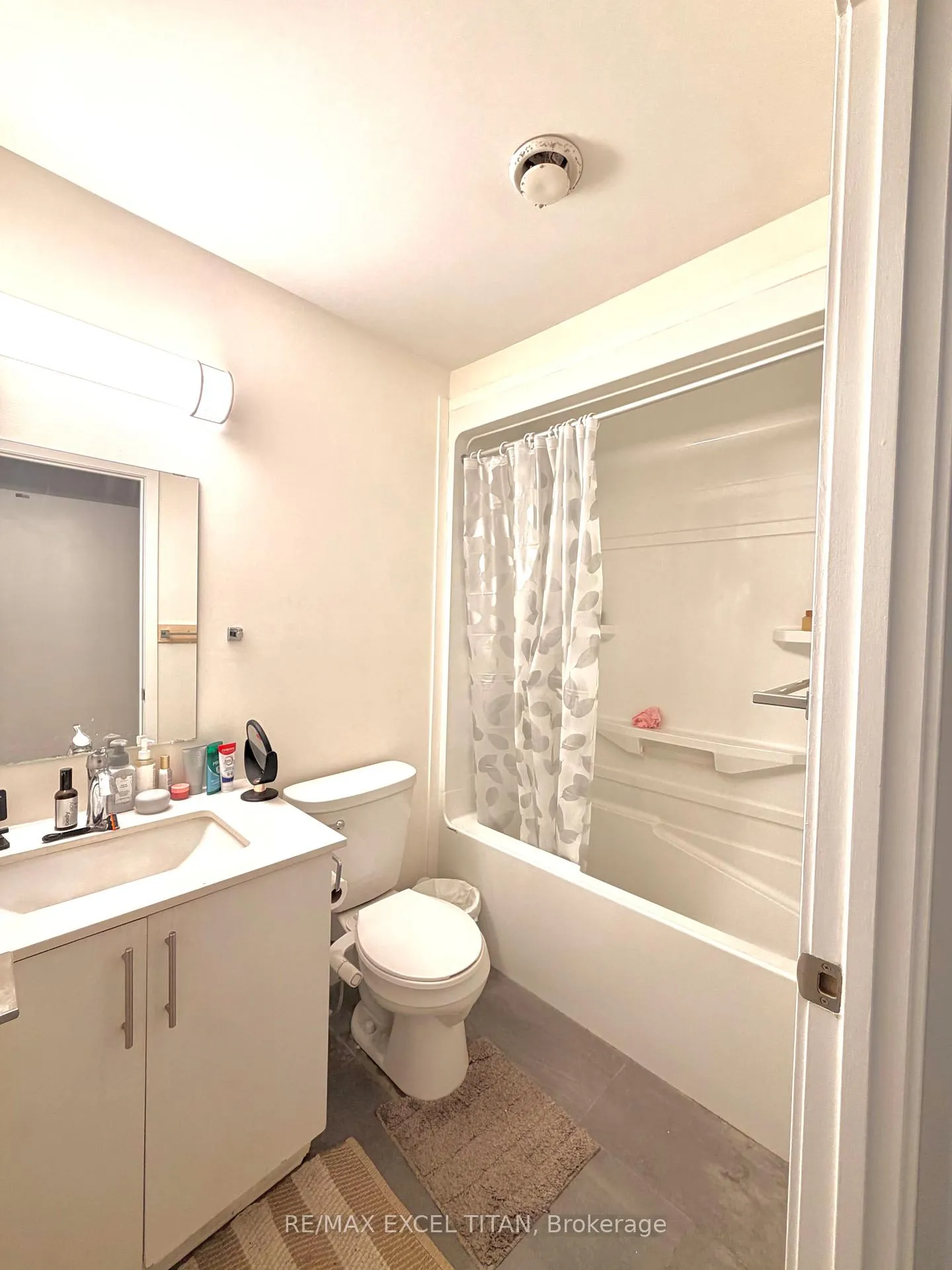 Photo 14 of Unit 703, 128 King Street N, Waterloo, Downtown Waterloo — HOMEH