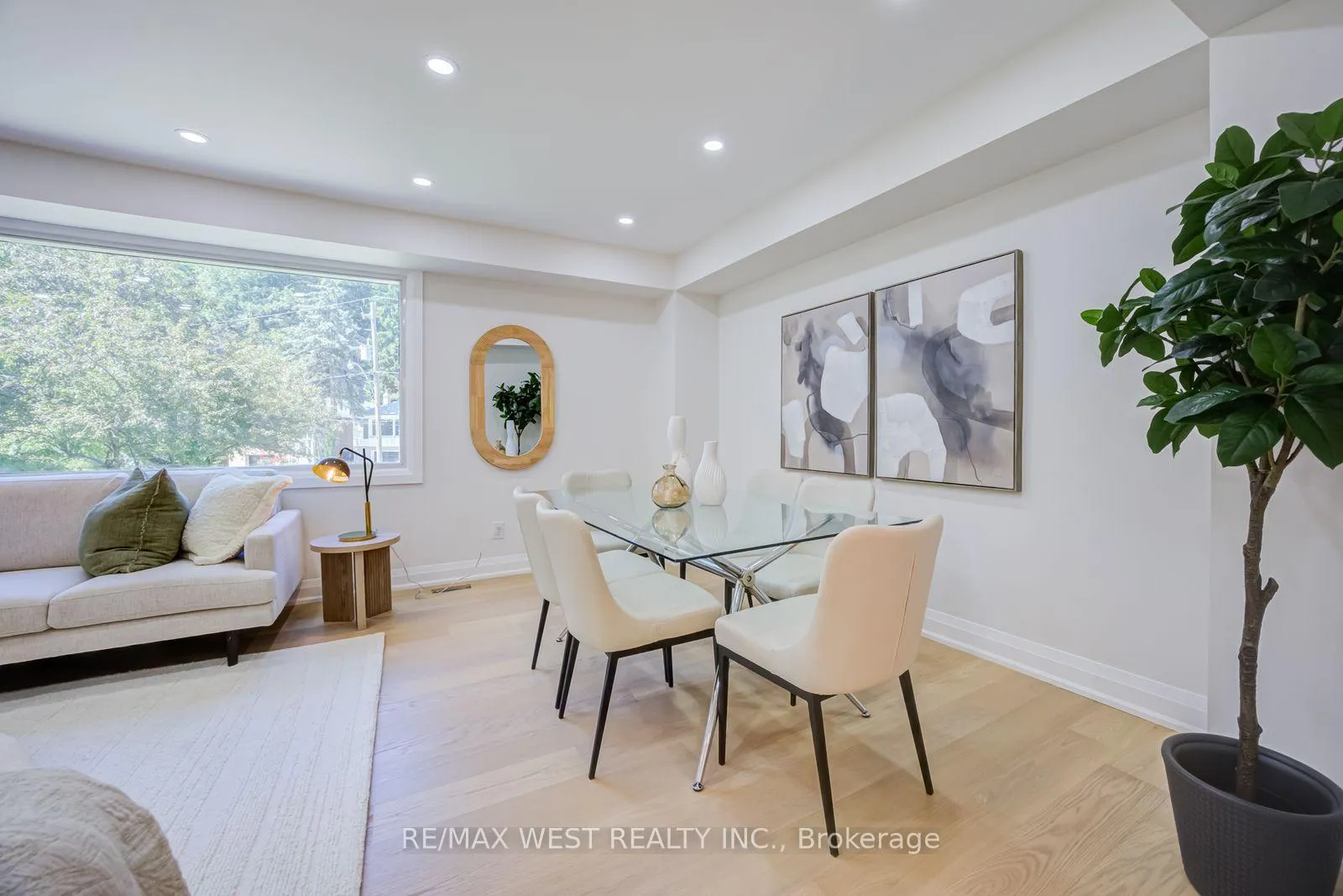 Photo 9 of 95 Glen Davis Crescent, Toronto, East End-Danforth — HOMEH