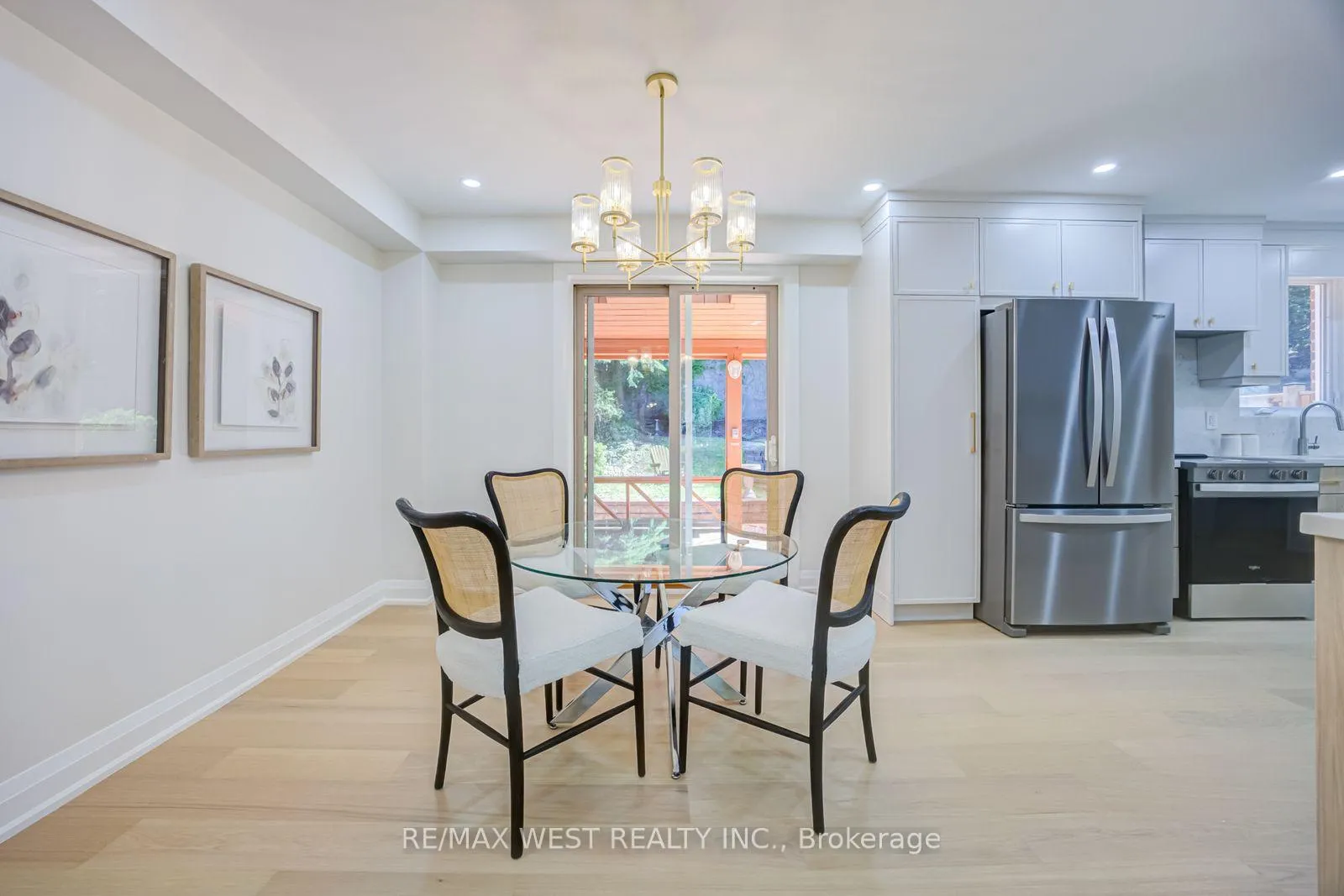 Photo 12 of 95 Glen Davis Crescent, Toronto, East End-Danforth — HOMEH