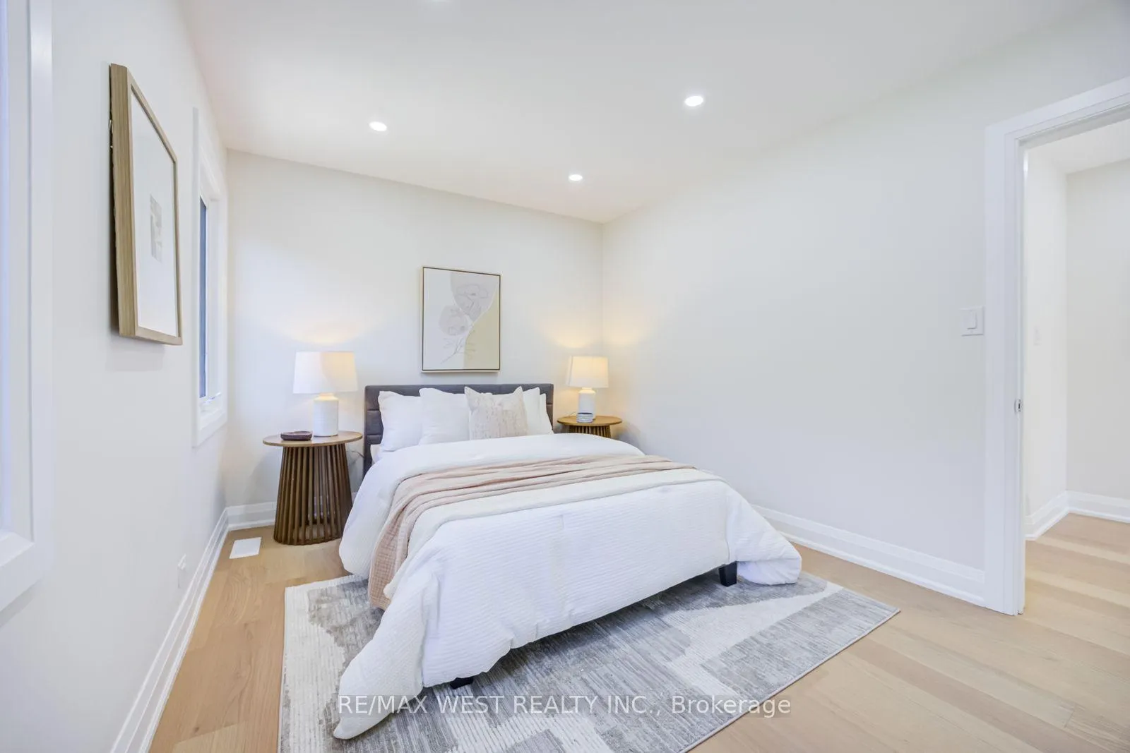 Photo 23 of 95 Glen Davis Crescent, Toronto, East End-Danforth — HOMEH