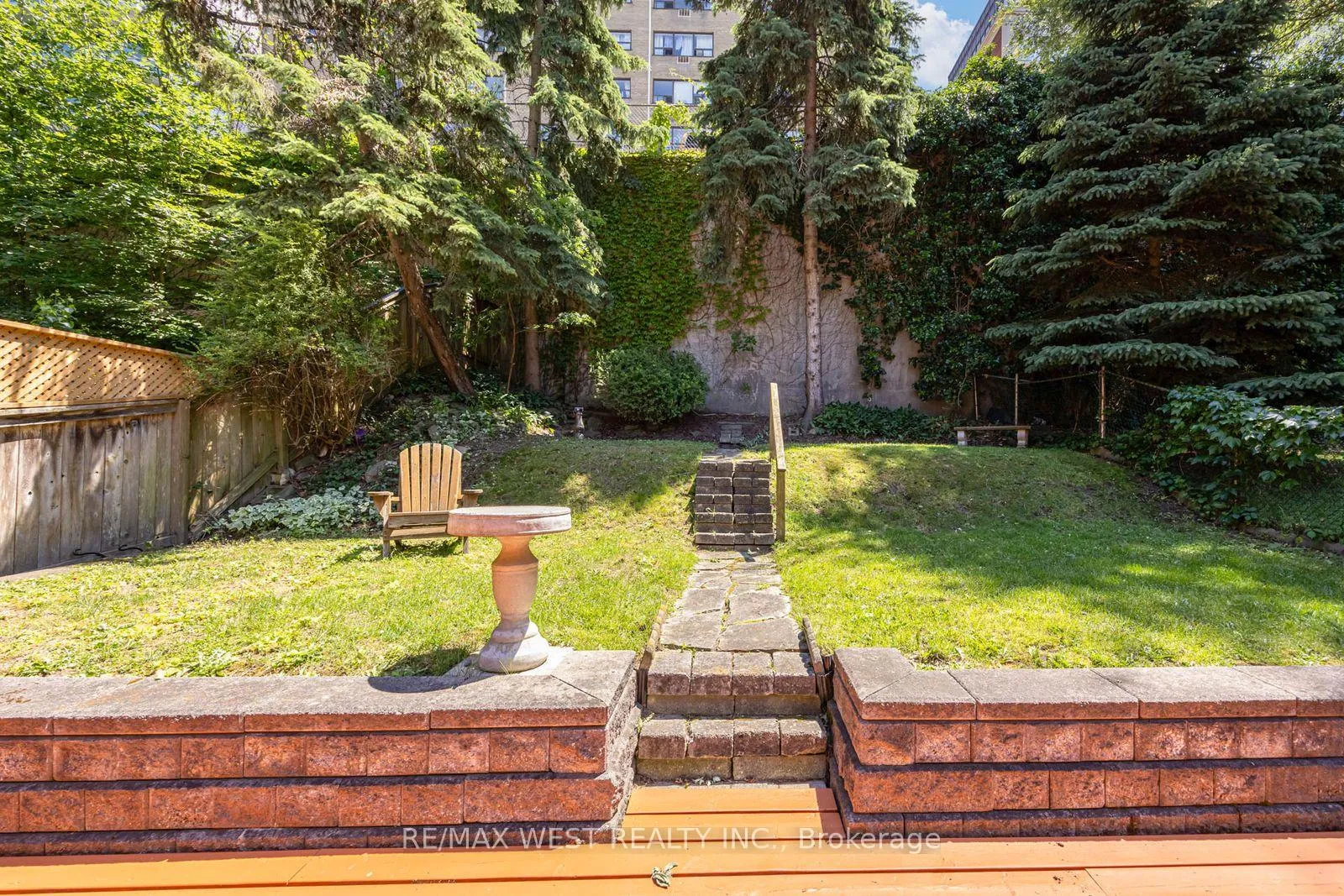 Photo 45 of 95 Glen Davis Crescent, Toronto, East End-Danforth — HOMEH