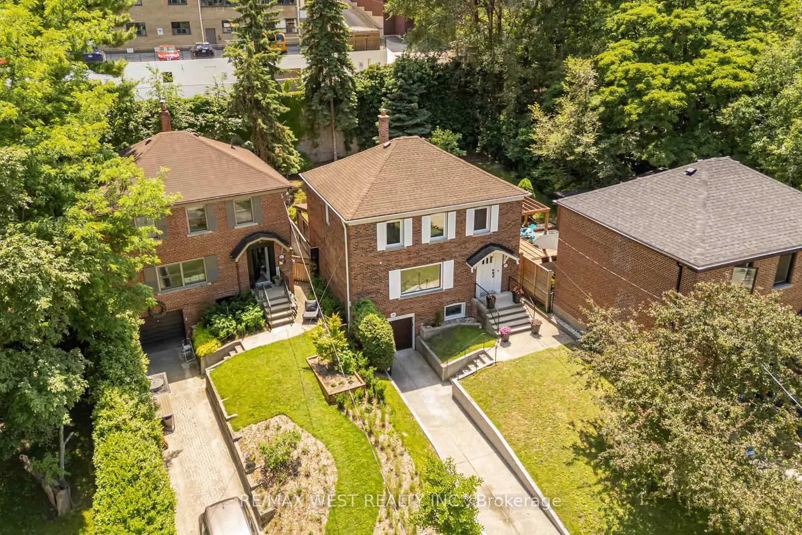 Photo 47 of 95 Glen Davis Crescent, Toronto, East End-Danforth — HOMEH