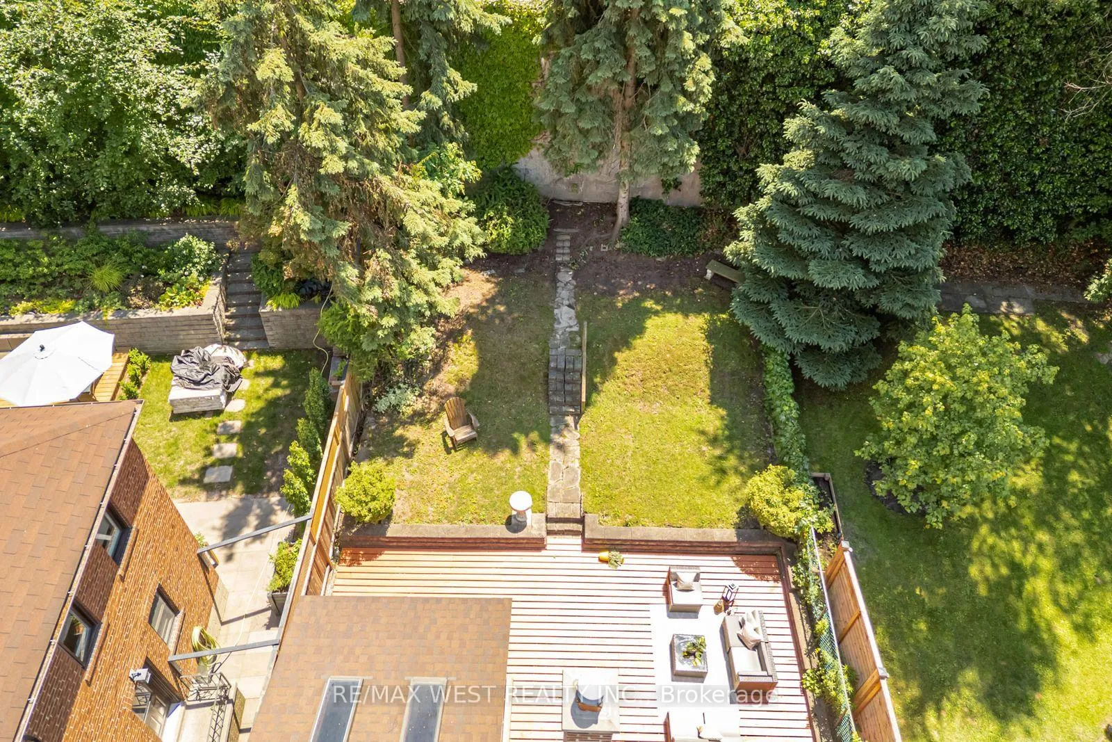Photo 48 of 95 Glen Davis Crescent, Toronto, East End-Danforth — HOMEH