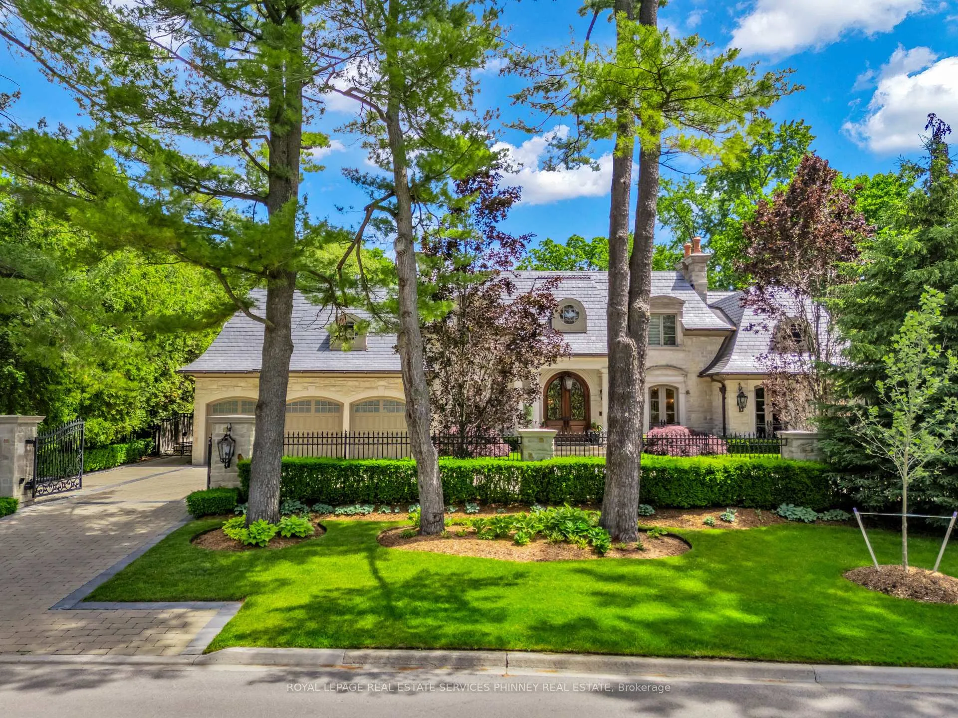 Photo 1 of 113 Maple Grove Drive, Oakville, Ford — HOMEH