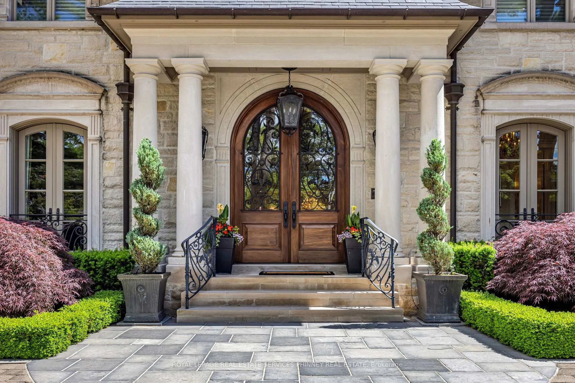 Photo 2 of 113 Maple Grove Drive, Oakville, Ford — HOMEH
