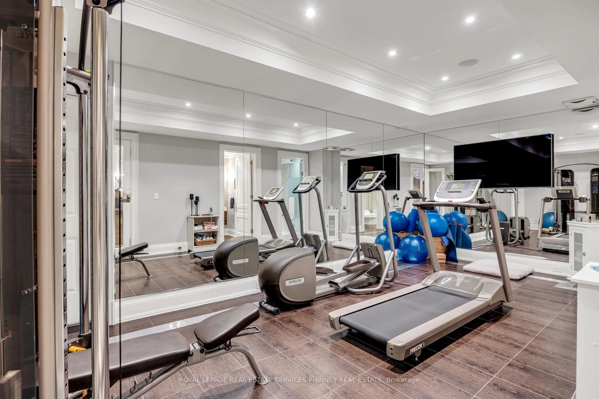 Photo 35 of 113 Maple Grove Drive, Oakville, Ford — HOMEH
