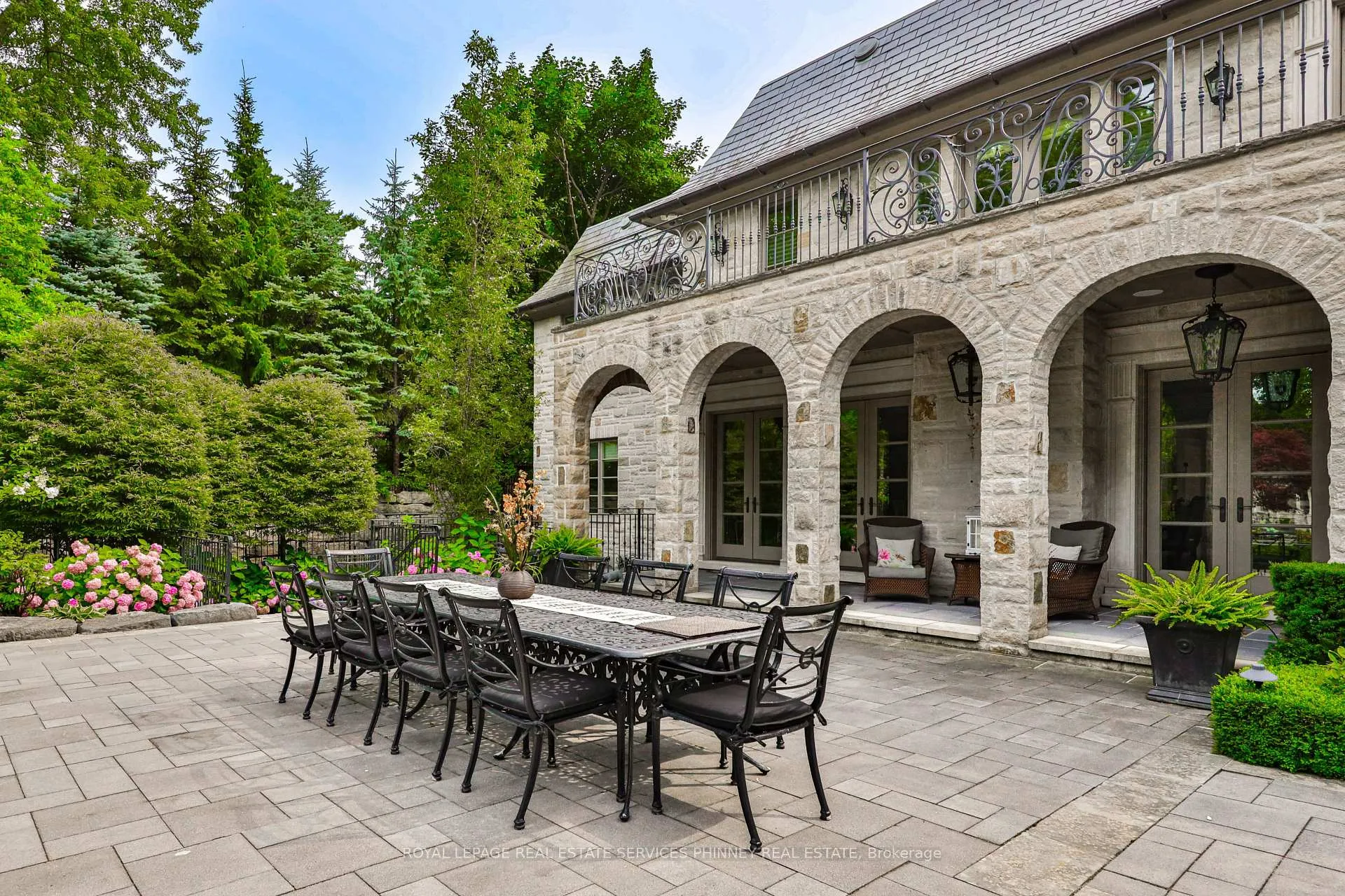 Photo 38 of 113 Maple Grove Drive, Oakville, Ford — HOMEH