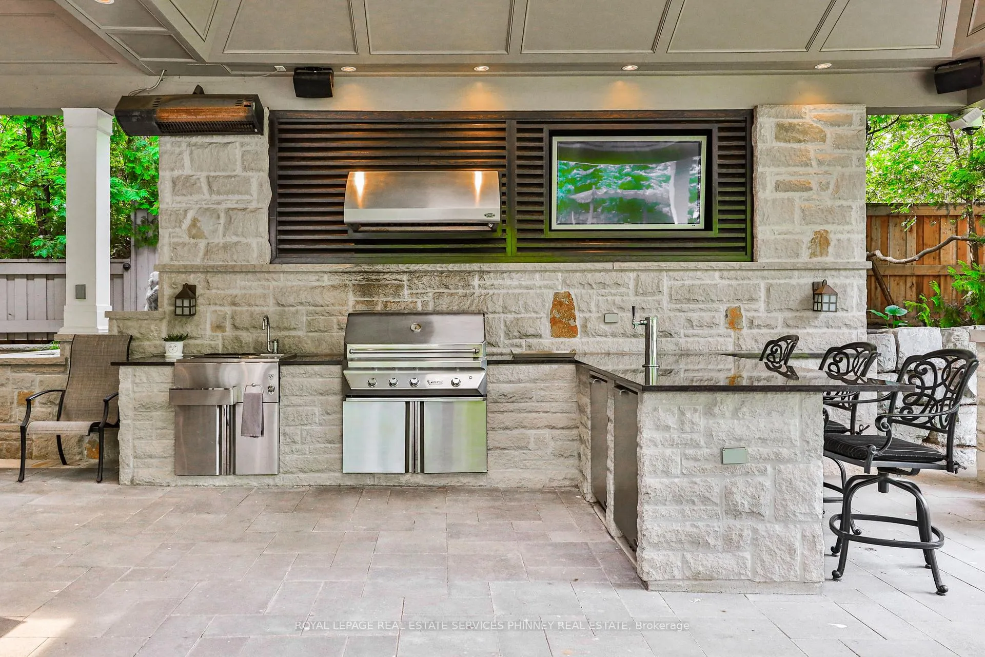 Photo 40 of 113 Maple Grove Drive, Oakville, Ford — HOMEH