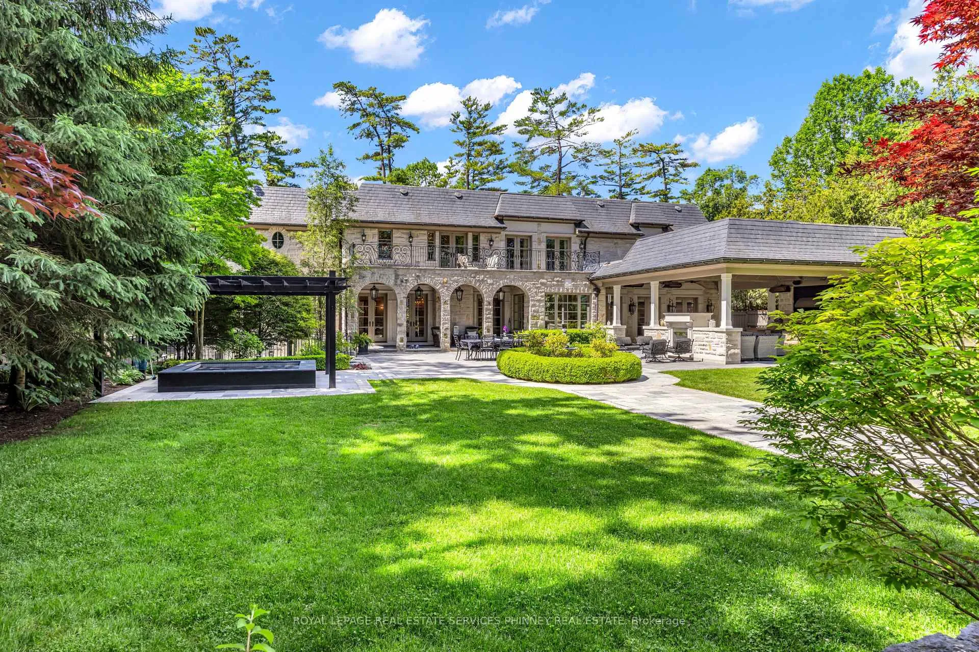 Photo 42 of 113 Maple Grove Drive, Oakville, Ford — HOMEH