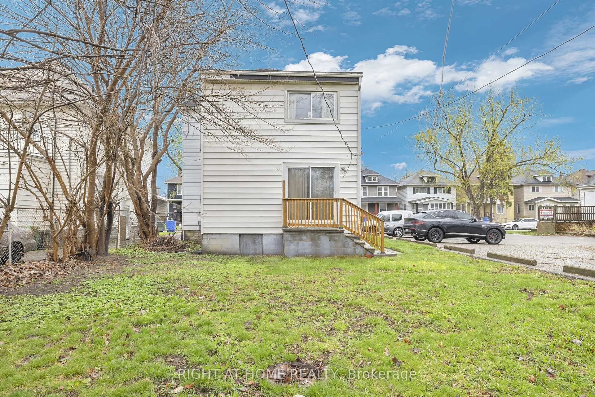Photo 15 of 227 Bridge Avenue, Windsor, Windsor University District — HOMEH