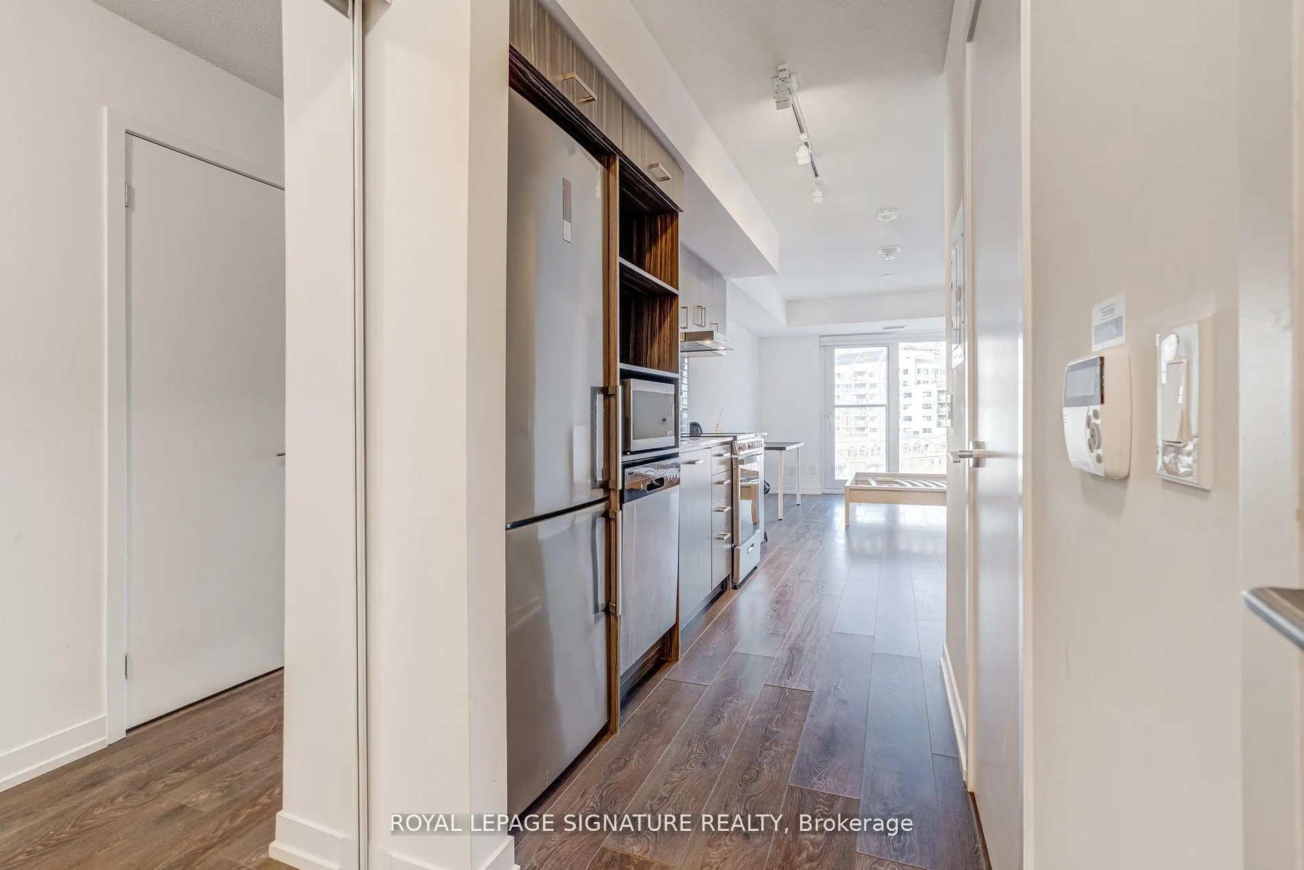 Photo 6 of Unit 810, 219 Dundas Street E, Toronto, Moss Park — HOMEH
