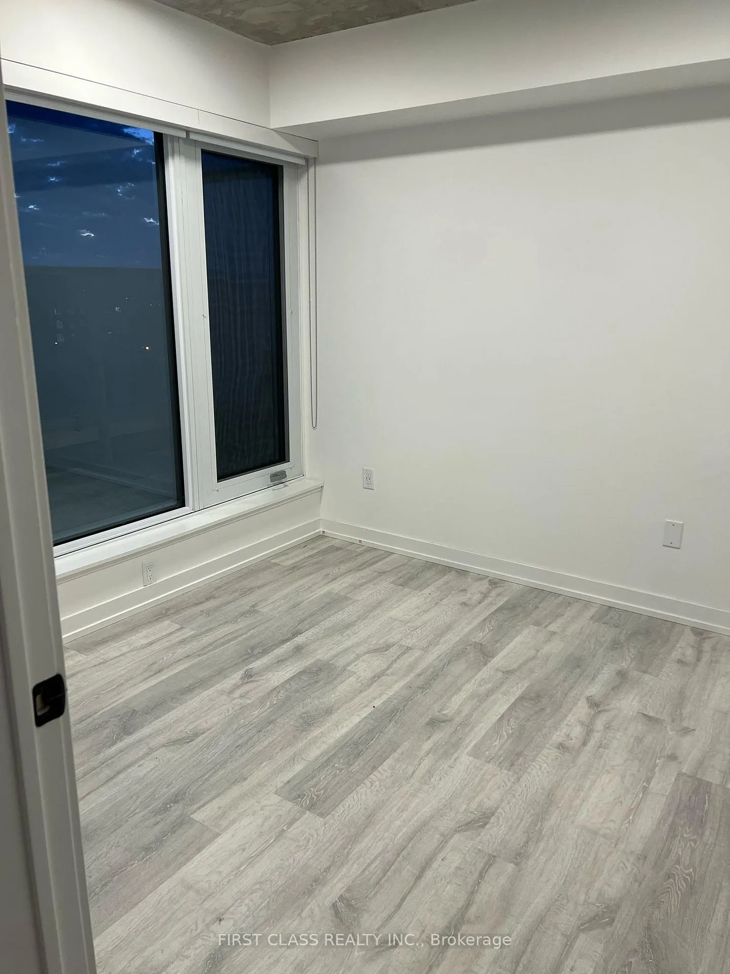 Photo 6 of Unit 806, 2 Augusta Avenue, Toronto, Kensington-Chinatown — HOMEH