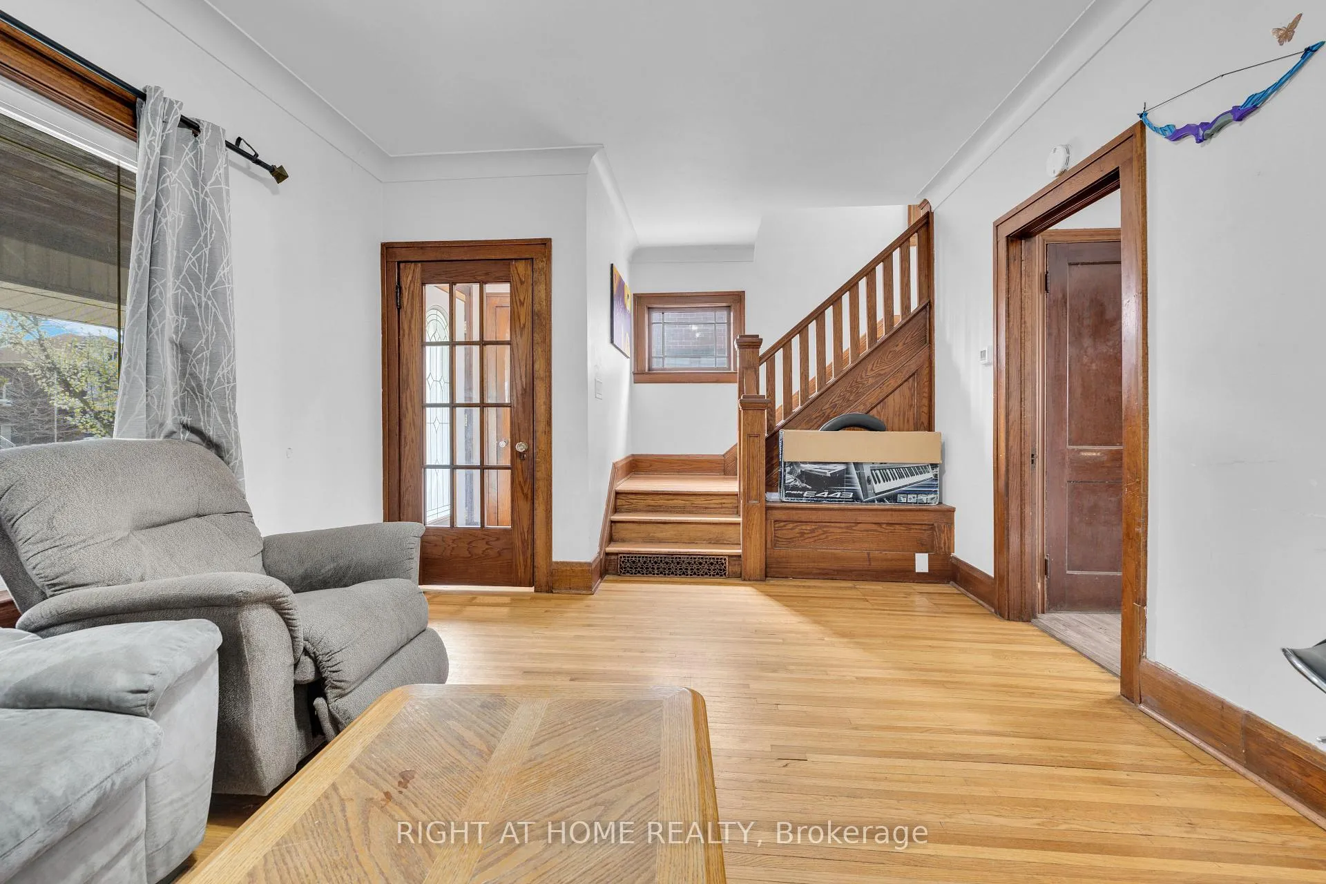 Photo 11 of 321 Rankin Avenue, Windsor, Windsor University District — HOMEH