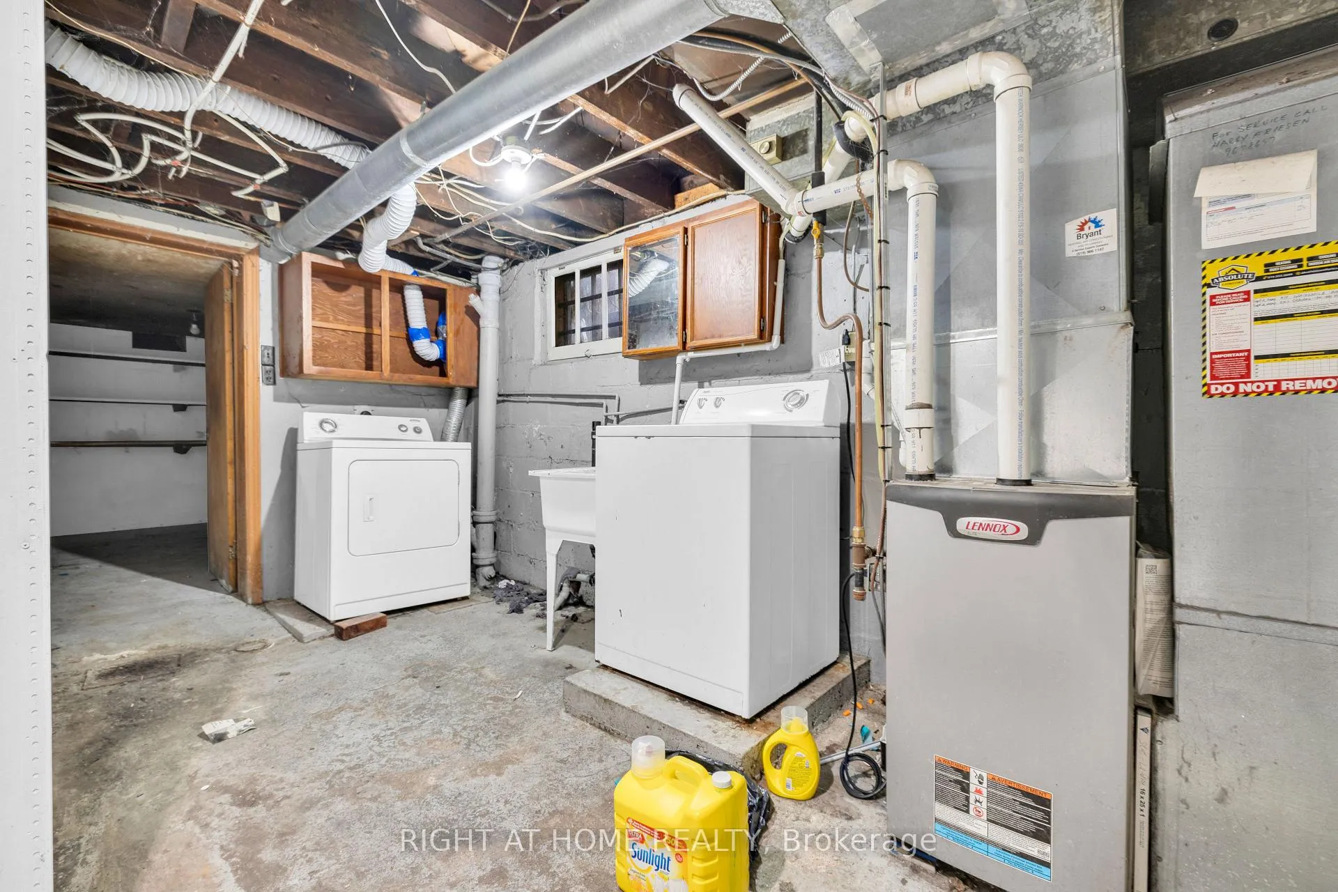 Photo 16 of 321 Rankin Avenue, Windsor, Windsor University District — HOMEH