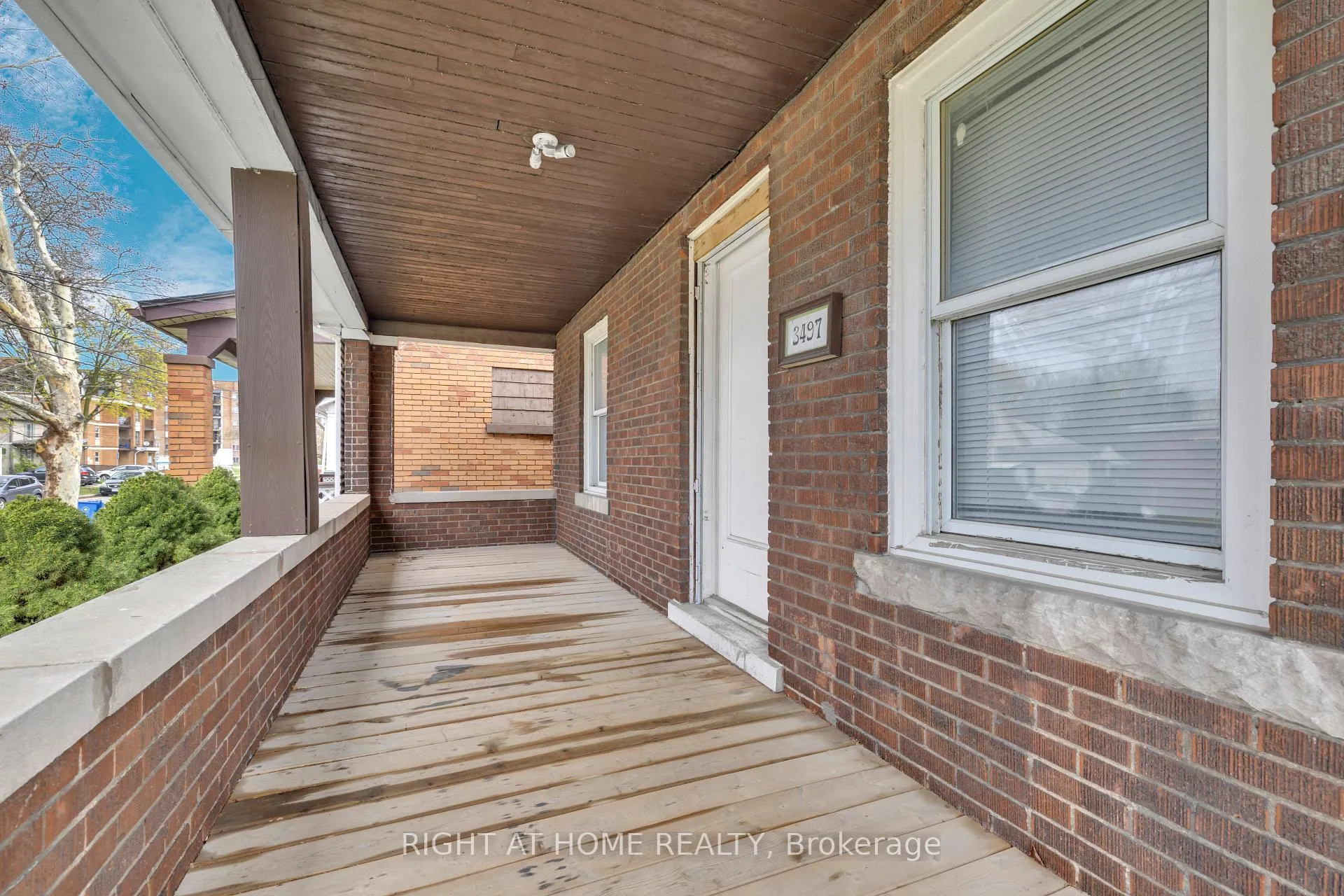 Photo 4 of 3497 Peter Street, Windsor, Sandwich — HOMEH