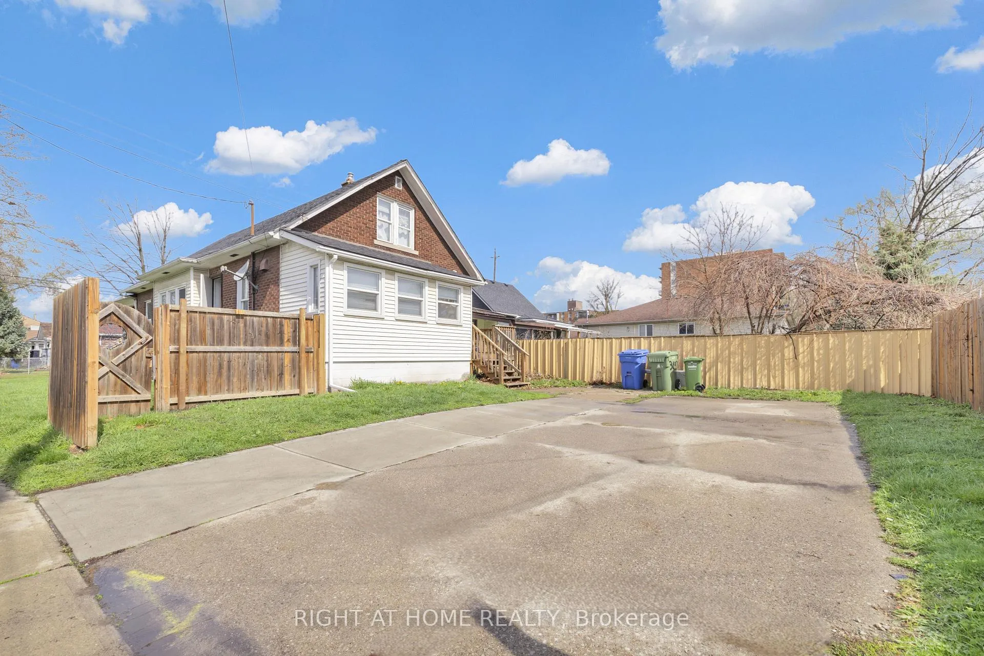 Photo 12 of 3497 Peter Street, Windsor, Sandwich — HOMEH